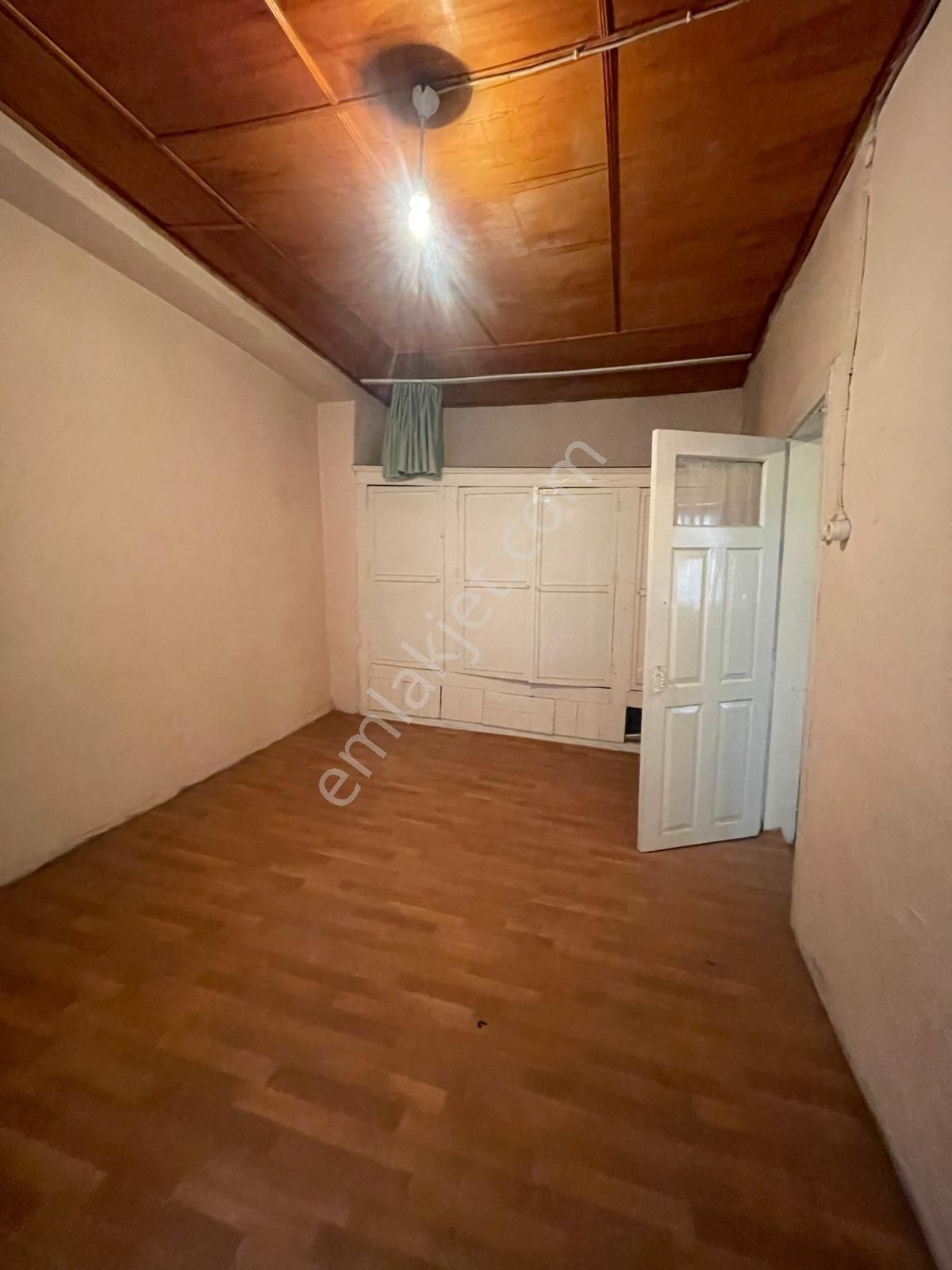 Premar Ayvada'dan Ayvalık Merkez'de 3+1 Avlulu 2 Katlı Taş Ev - Görsel 34