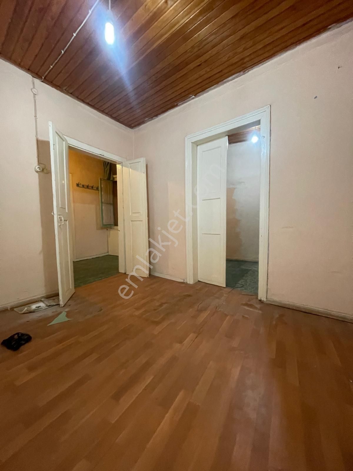 Premar Ayvada'dan Ayvalık Merkez'de 3+1 Avlulu 2 Katlı Taş Ev - Görsel 30