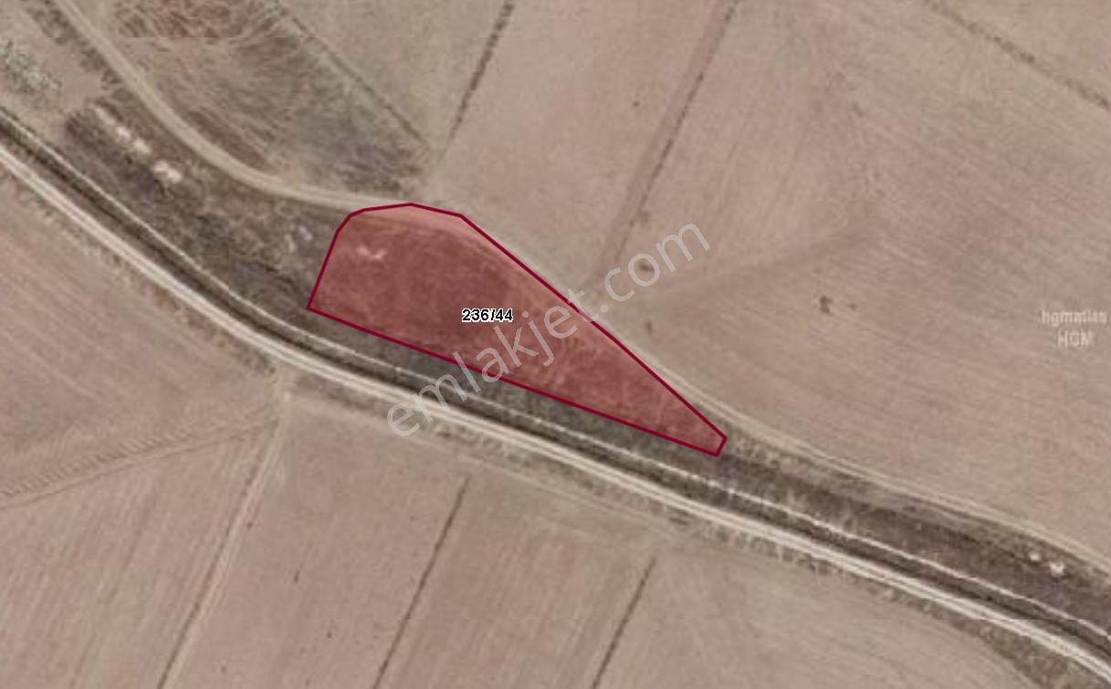 Kerman Gayrimenkul Üçkuyu Köyünde 1.660 M2 Kök Tapu Tarla - Görsel 3