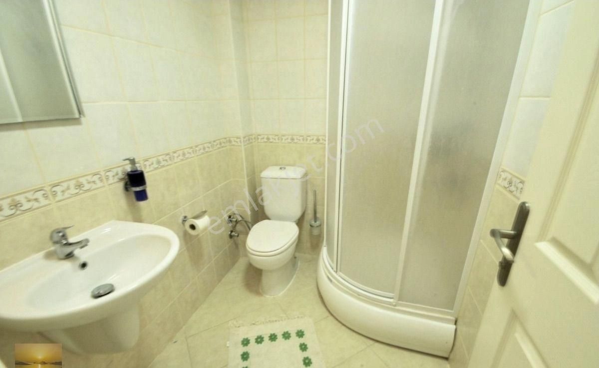 Özel Plajlı Sitede Bakımlı Lüks 2 Banyolu Daire Dekorlu Ön Blokta Acil - Görsel 25