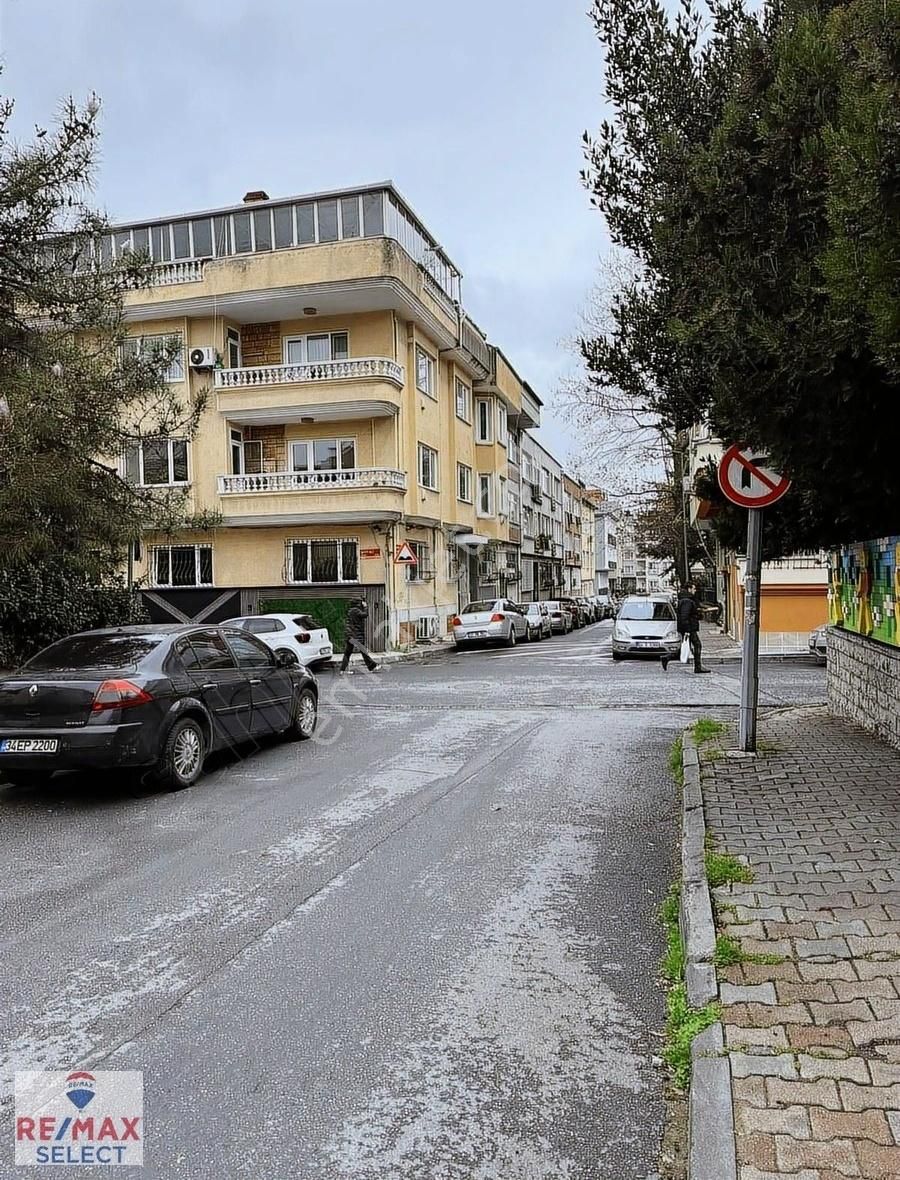 Yeşilköy'de Betonarme Yapıda Satılık Köşe Konumlu Köşk - Görsel 5