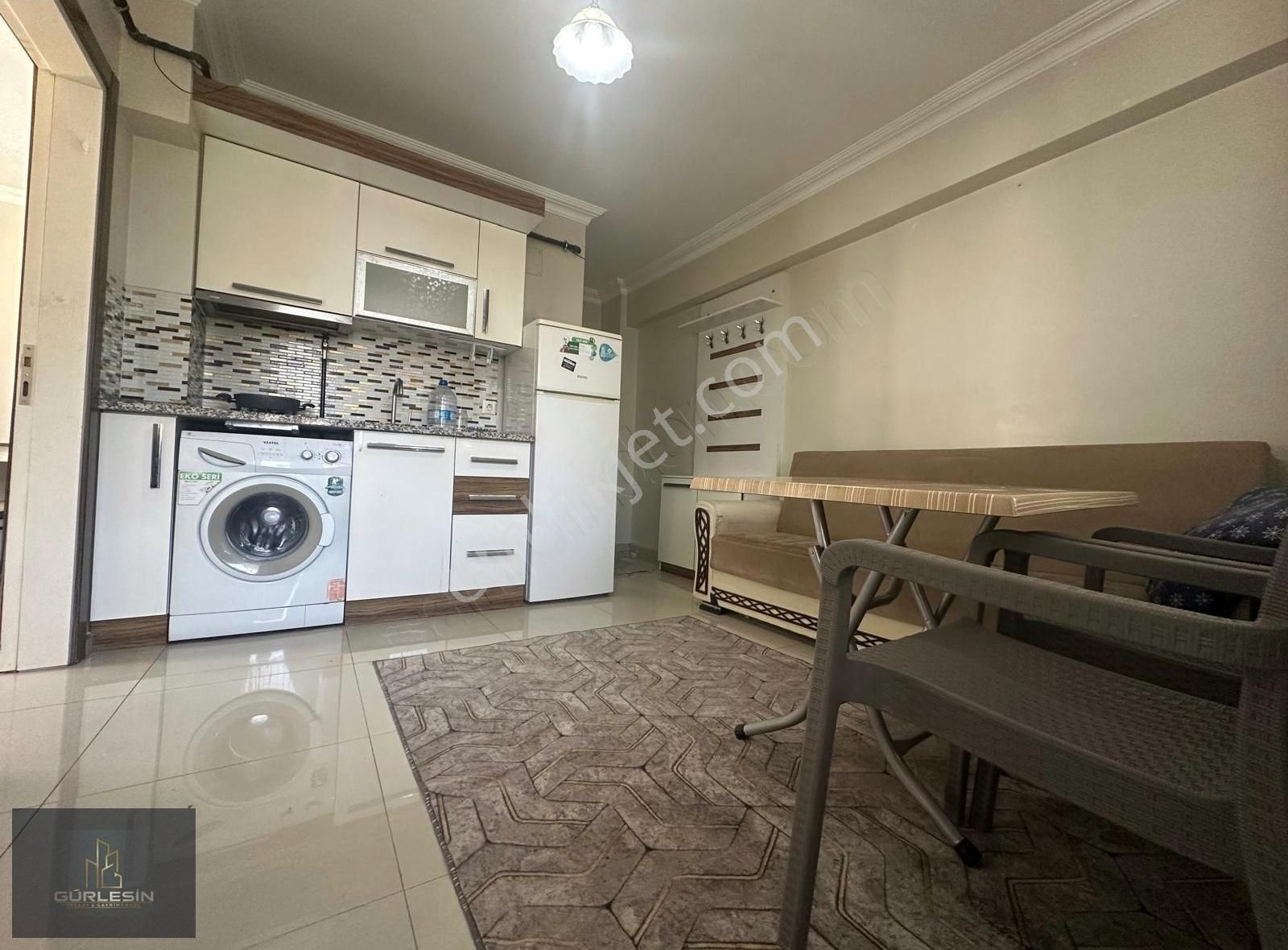 Gürlesinde Bursa Caddesinde Eşyalı 2+1 Balkonlu Kiralık Daire