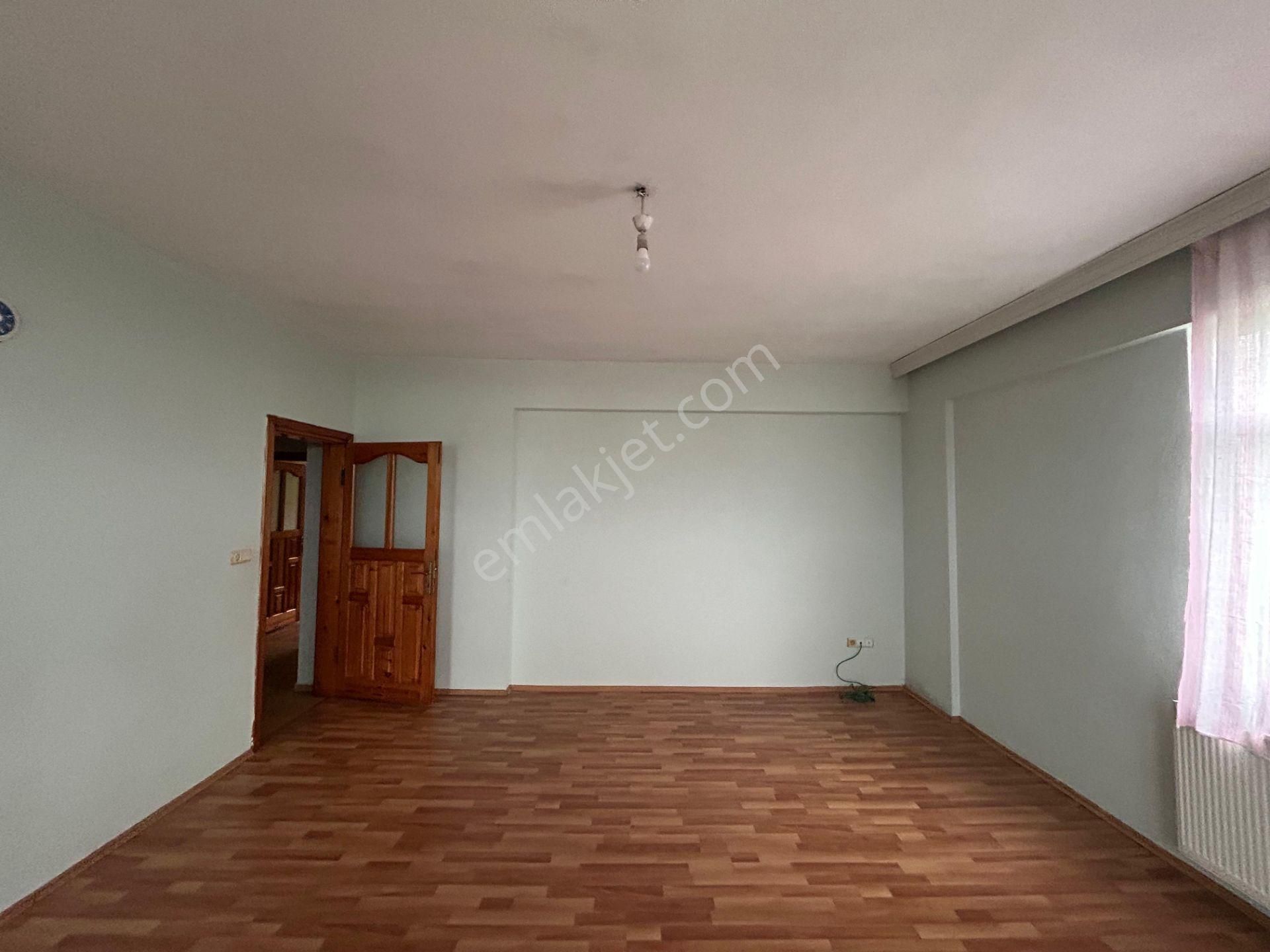 Premar White Gayrimenkulden Sürmene Çavuşlu Mah. Sahilde Kiralık Daire 3+1 - Görsel 22