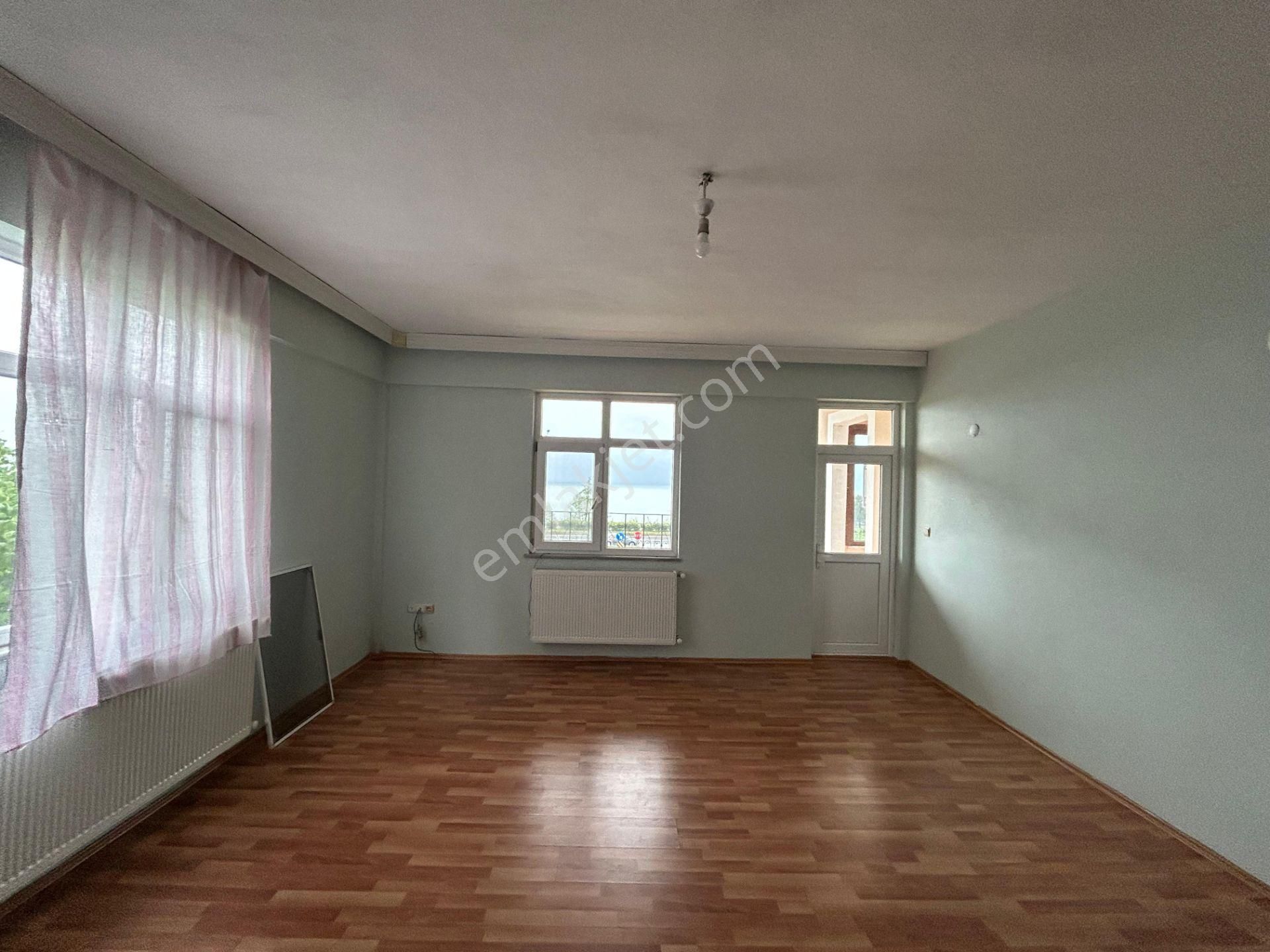 Premar White Gayrimenkulden Sürmene Çavuşlu Mah. Sahilde Kiralık Daire 3+1 - Görsel 21