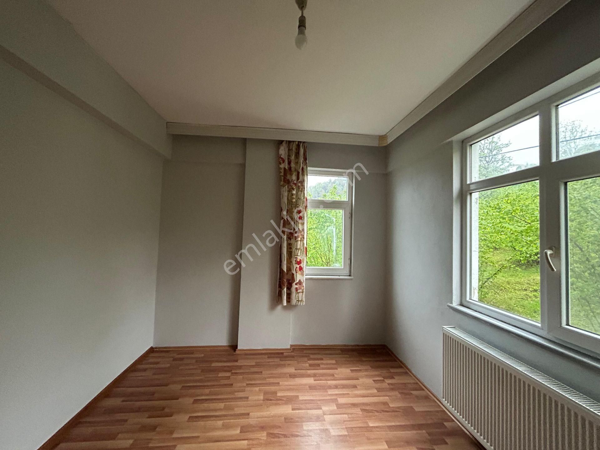 Premar White Gayrimenkulden Sürmene Çavuşlu Mah. Sahilde Kiralık Daire 3+1 - Görsel 17