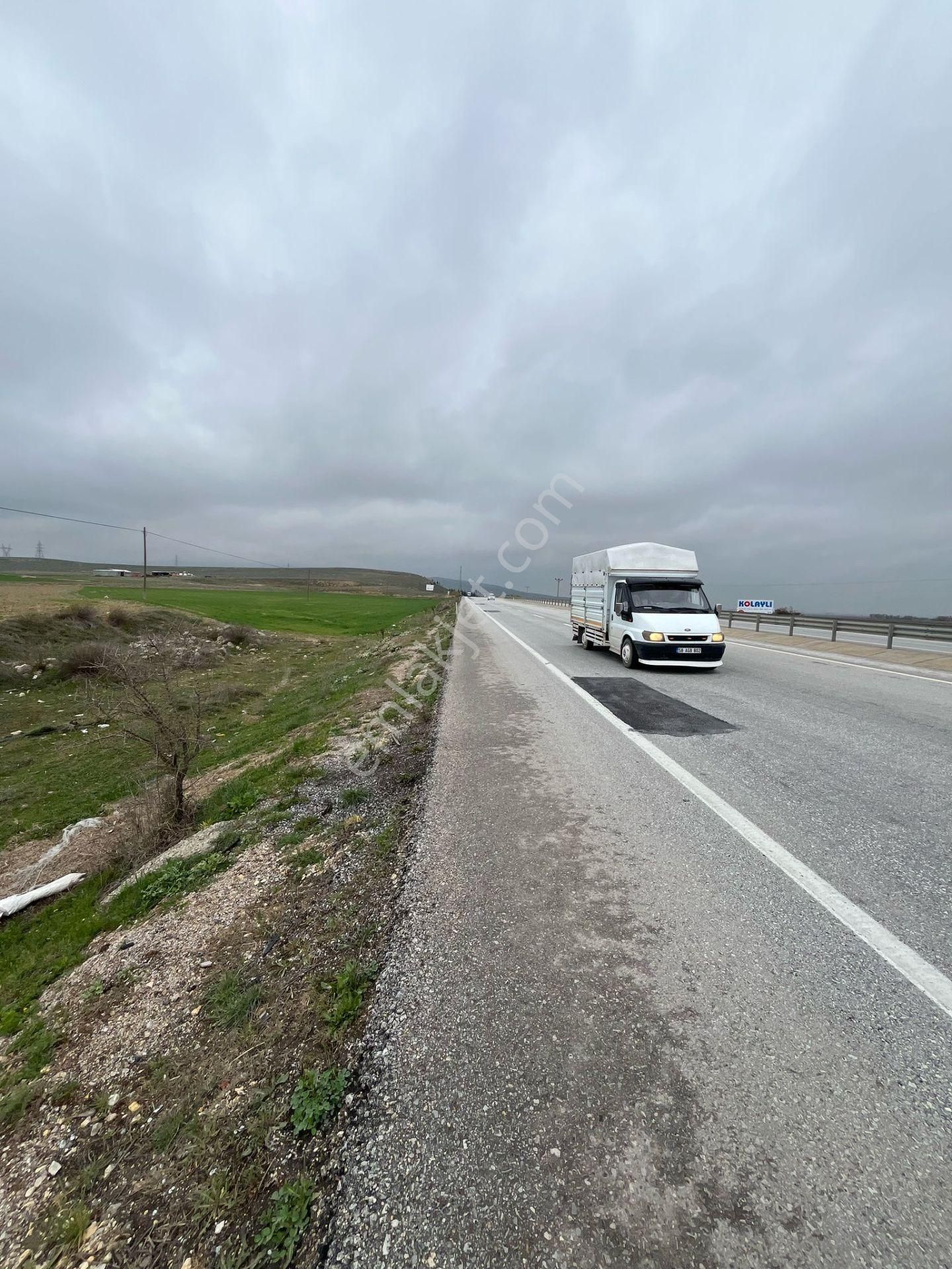 Afyon Üçok Emlaktan Konya Yolü Üzeri Satılık 6.875m Tarla - Görsel 6