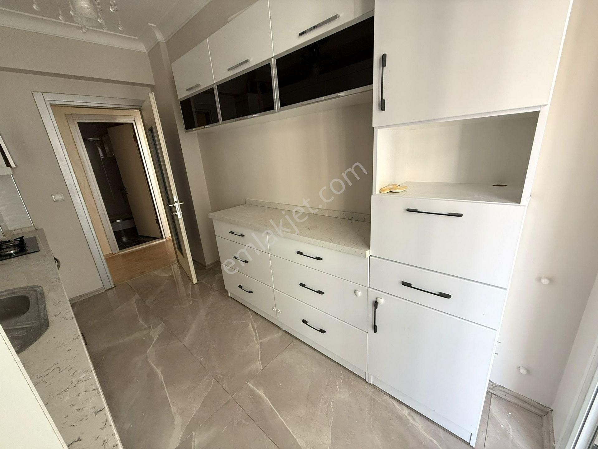 Şemikler Girişinde // 3+1 Arakat // 2 Wc // Limitsiz Emlak'tan - Görsel 9