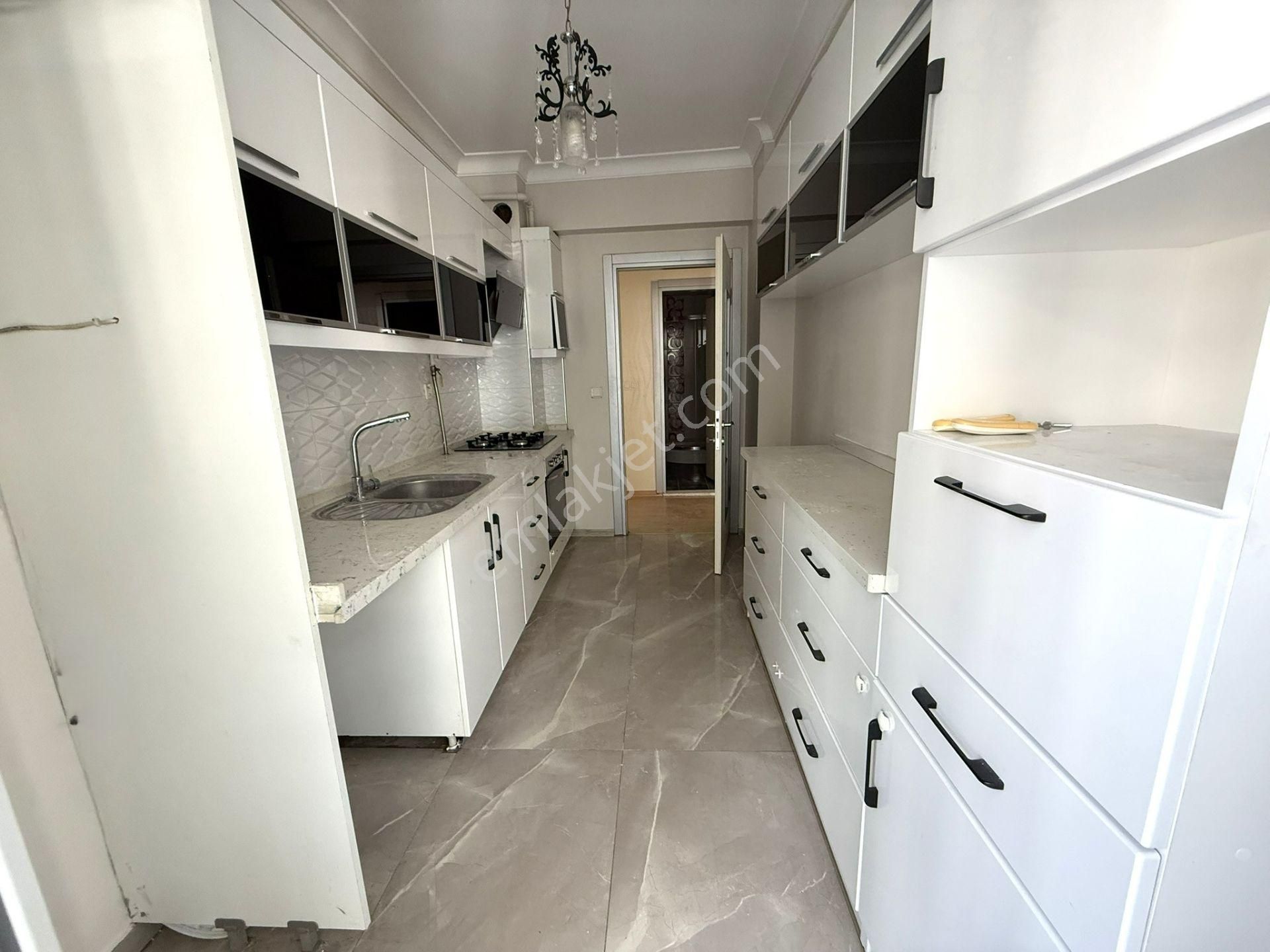 Şemikler Girişinde // 3+1 Arakat // 2 Wc // Limitsiz Emlak'tan - Görsel 8