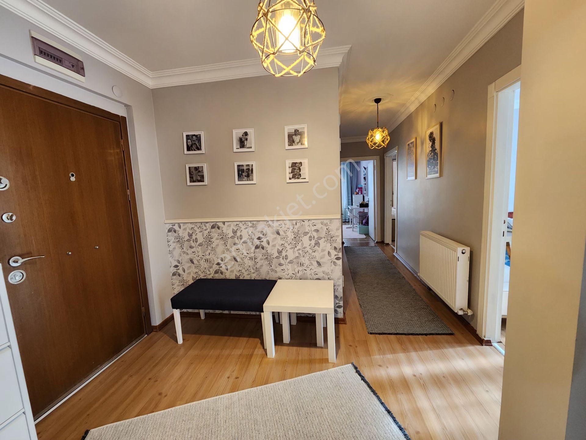 Yenikent Merkezde E.banyolu Yapılı Krediye Uygun 3+1 Satılık Daire