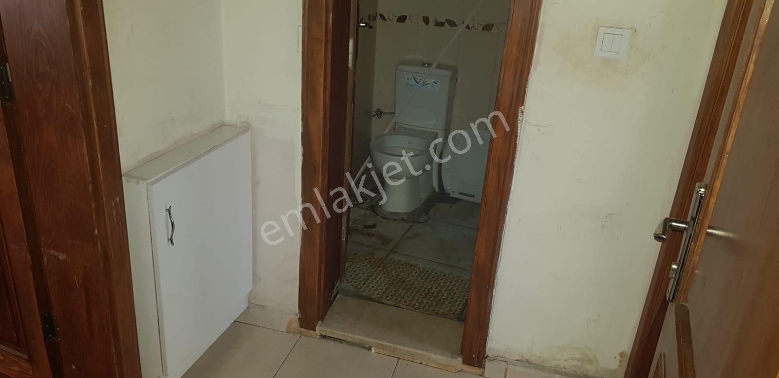 Altıparmak'ta 3 Kat 3 Daire 6 Oda+3 Salon Komple Kiralık Bina - Görsel 12