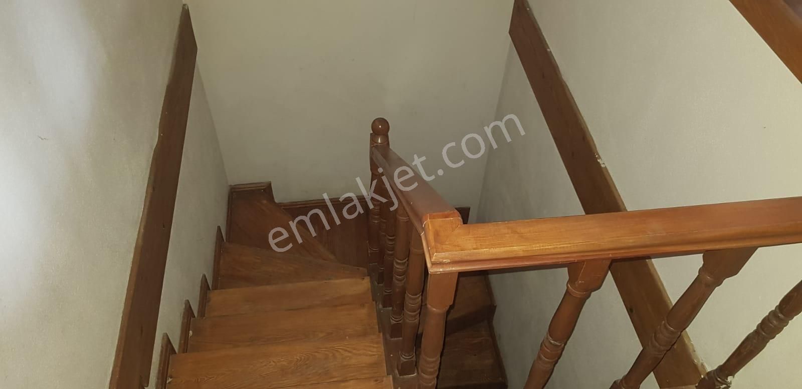 Altıparmak'ta 3 Kat 3 Daire 6 Oda+3 Salon Komple Kiralık Bina - Görsel 3