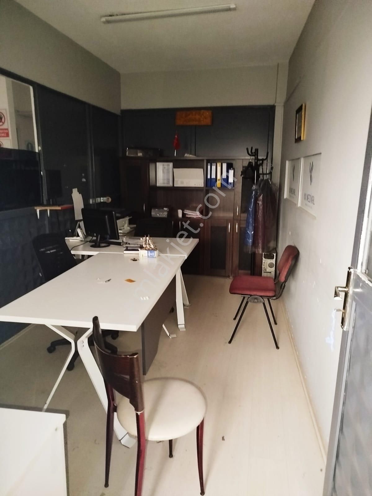 Küçükbalıklı Otimer İş Merkezinde 600 M2+ 600 M2 Kiralık İş Yeri
