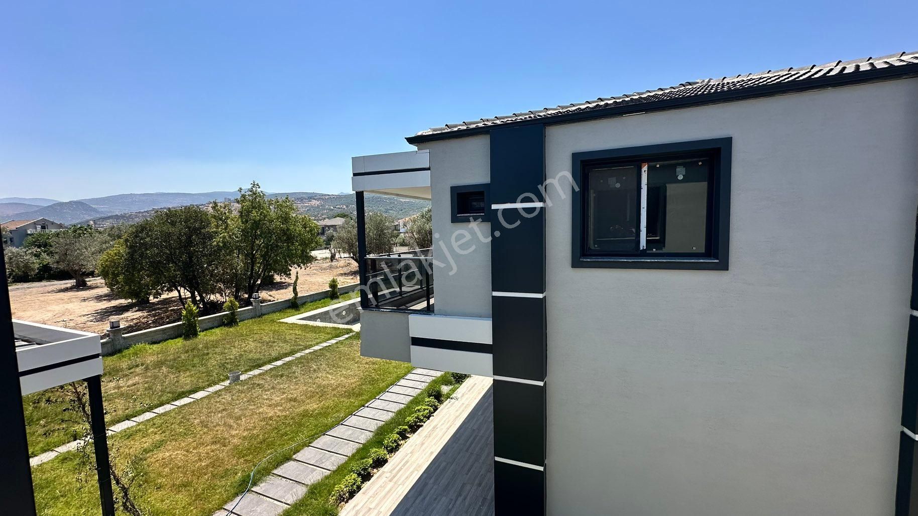 Menemen Emıralem'de Havuzlu Sıtede 3+1 Dubleks Vılla – Doğayla İç İçe, Ferah Yaşam Alanı - Görsel 7