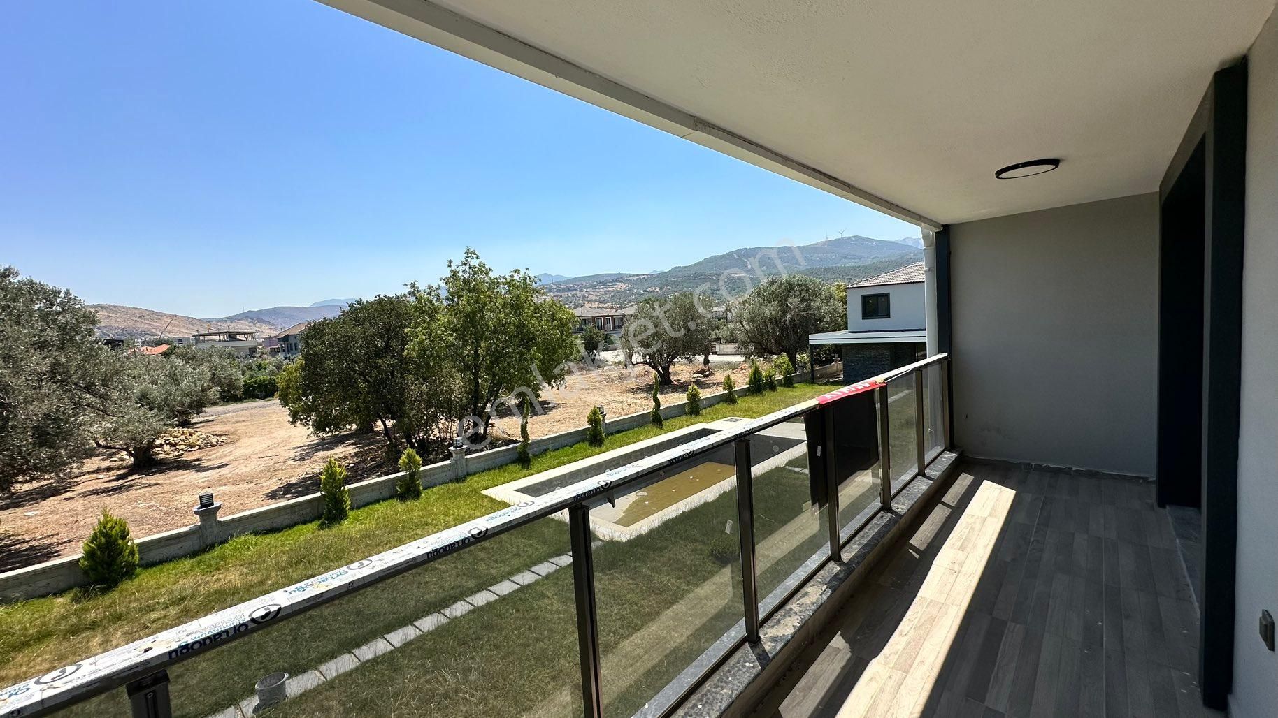 Menemen Emıralem'de Havuzlu Sıtede 3+1 Dubleks Vılla – Doğayla İç İçe, Ferah Yaşam Alanı - Görsel 24