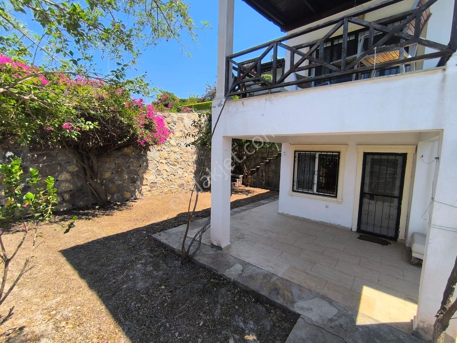 Gültan Sitesinde En Ön Sıra Köşe Dubleks Villa - Görsel 3
