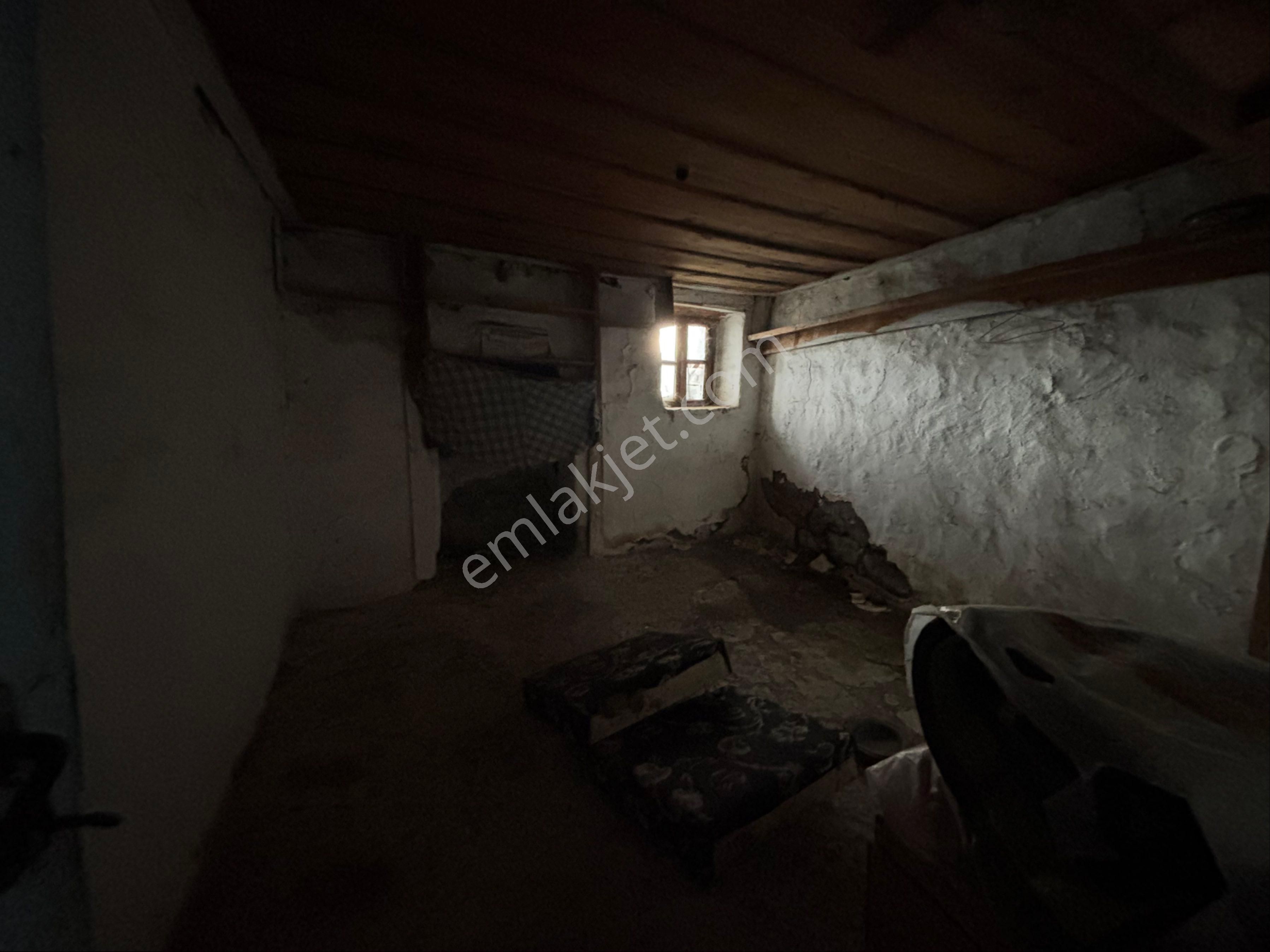 Çamtepe Mahallesi Satılık 1066 M2 Arsa + Ev + Zeytinlik - Görsel 13