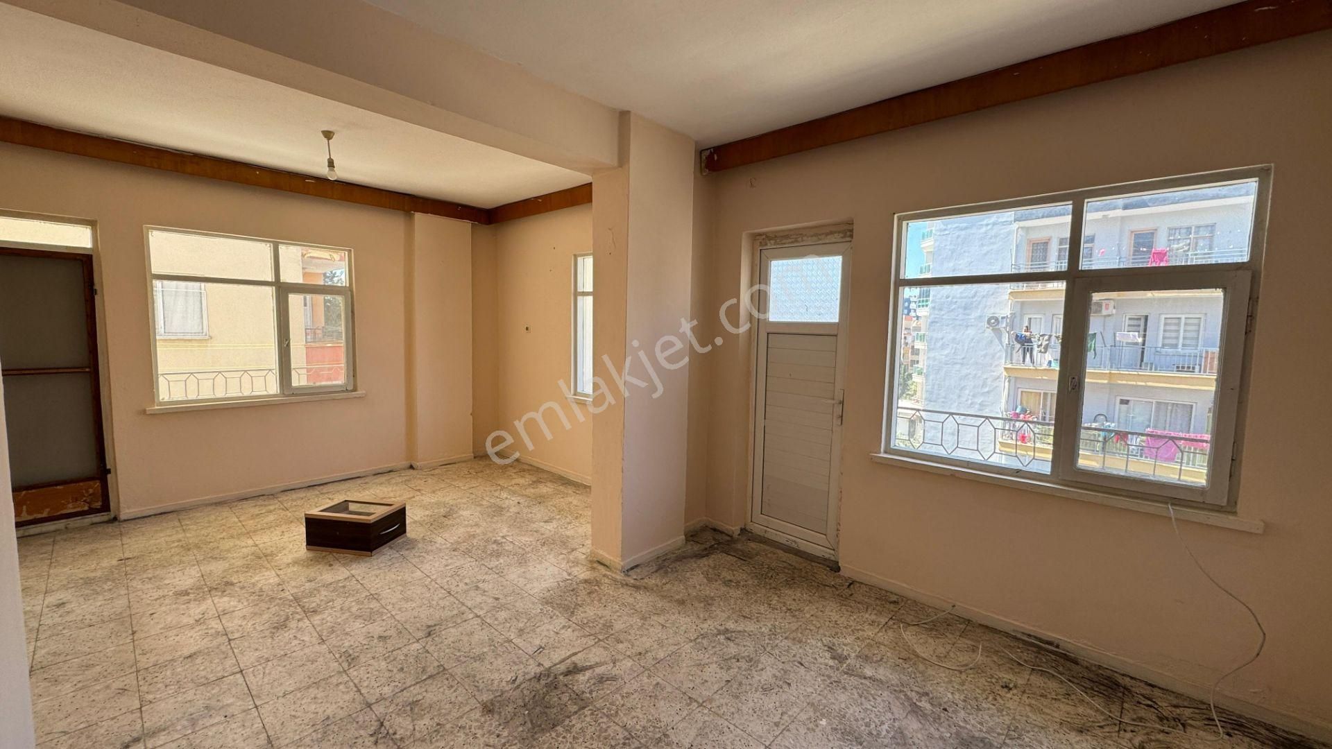 Erdemli Merkezde Kiralık 2+1 Daire - Görsel 2