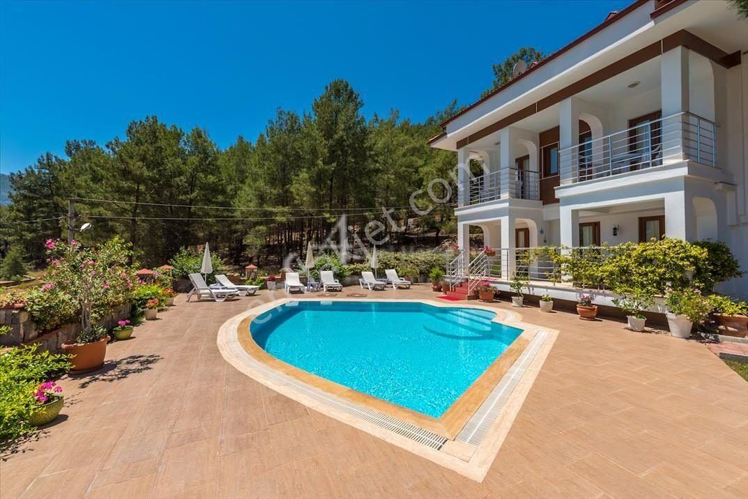 Hisarönü'nün En Güzel Lokasyonundan Satılık 4 Odalı Villa - Görsel 2