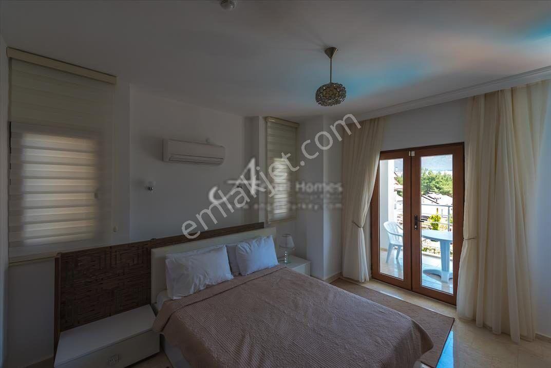 Hisarönü'nün En Güzel Lokasyonundan Satılık 4 Odalı Villa - Görsel 15