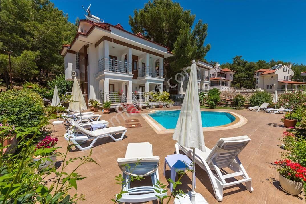 Hisarönü'nün En Güzel Lokasyonundan Satılık 4 Odalı Villa - Görsel 3