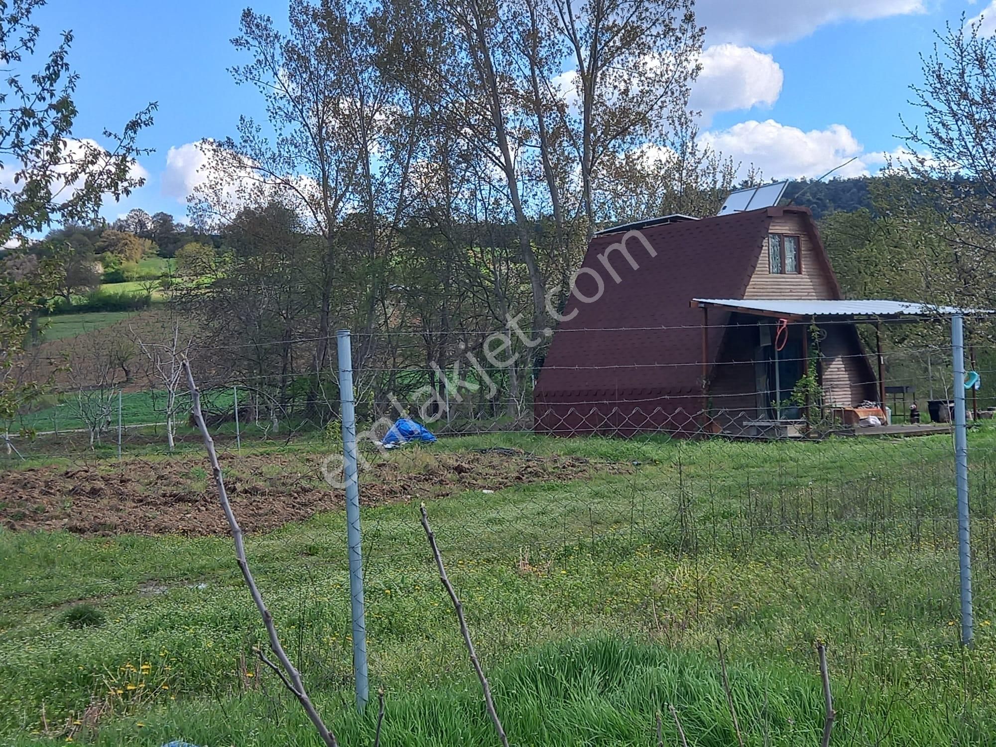 Roma' Dan Çitli' De Bağ Evi Olan Satılık Tarla - Görsel 6