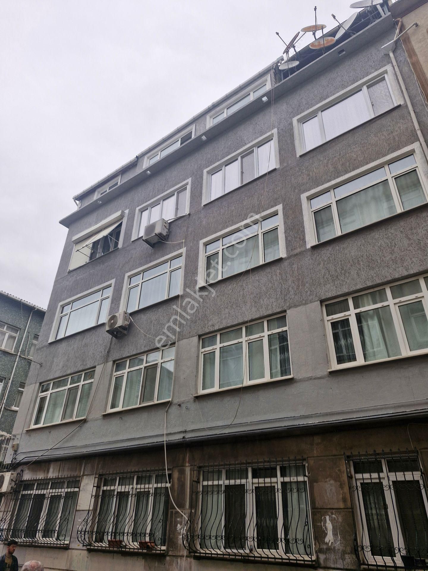 Akşenden Fatih Çapa Odabaşı Hacı Zihni 4.son Kat 2+1 Satılık Daire - Görsel 22