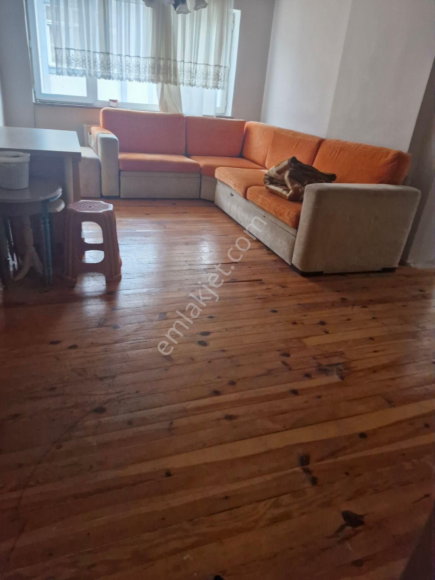 Akşenden Fatih Çapa Odabaşı Hacı Zihni 4.son Kat 2+1 Satılık Daire - Görsel 2