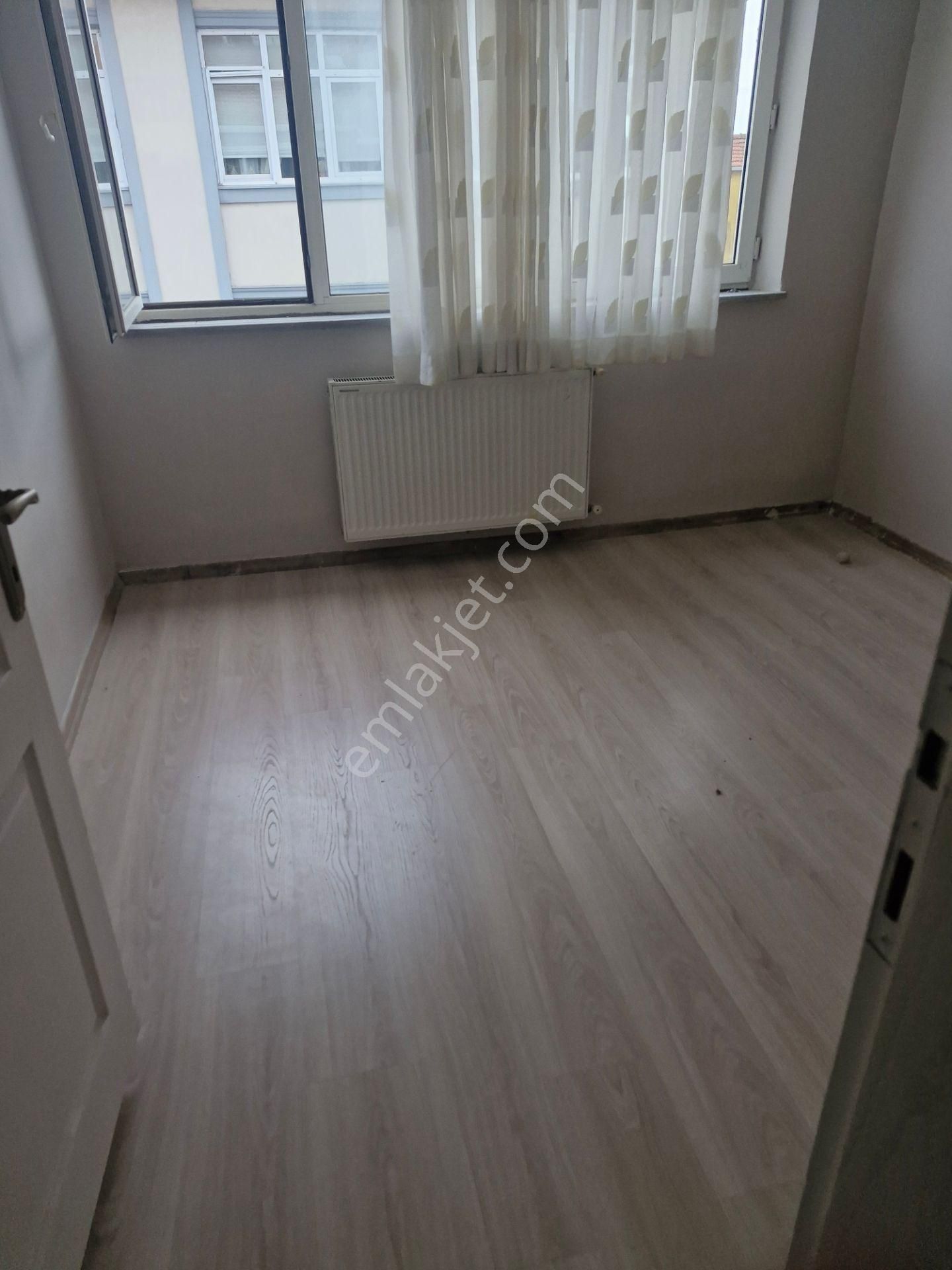 Akşenden Fatih Çapa Odabaşı Hacı Zihni 4.son Kat 2+1 Satılık Daire - Görsel 4