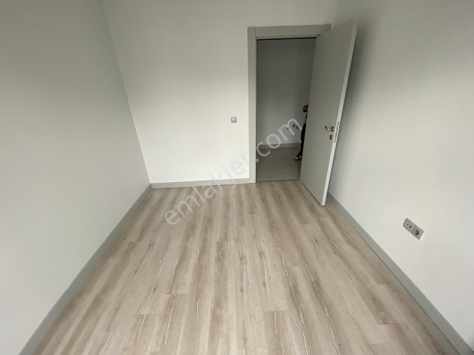 Bağlarbaşı Mah. 7/b Vadi Evleri 6.kısımda 3+1 Satılık 118m2 10.arakat Çift Balkonlu Site İçi Daire - Görsel 13