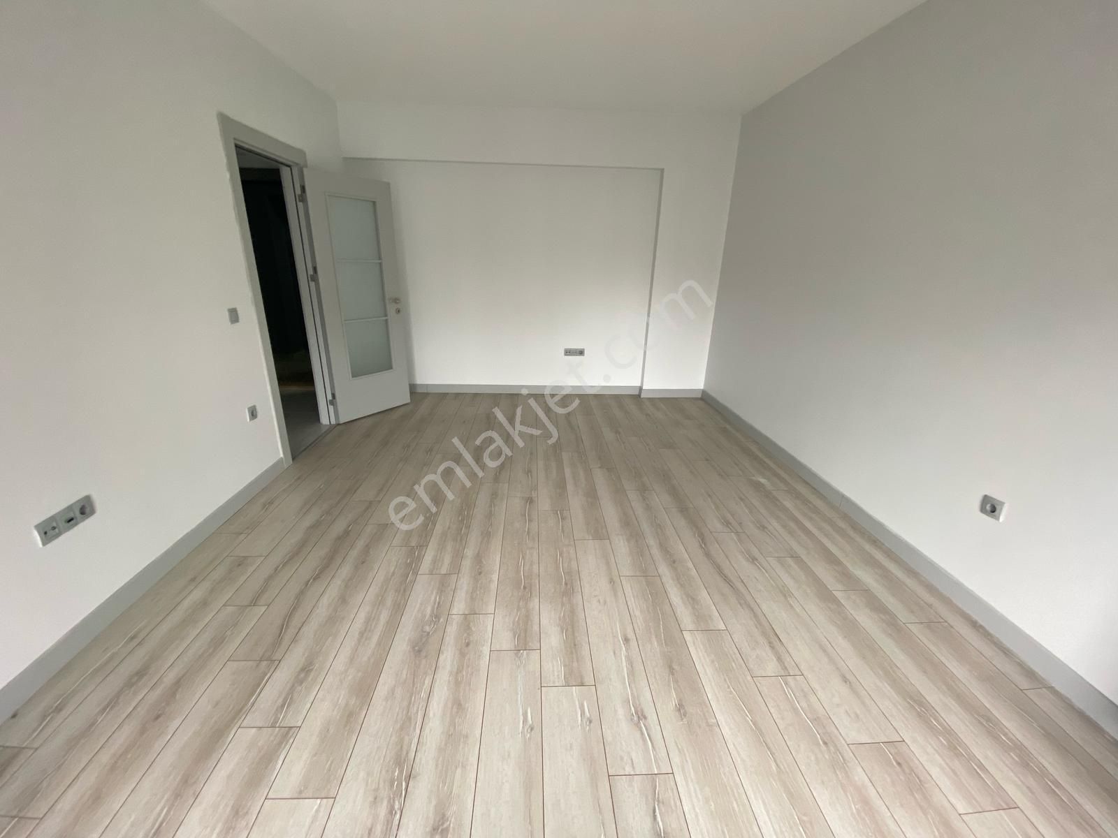 Bağlarbaşı Mah. 7/b Vadi Evleri 6.kısımda 3+1 Satılık 118m2 10.arakat Çift Balkonlu Site İçi Daire - Görsel 2