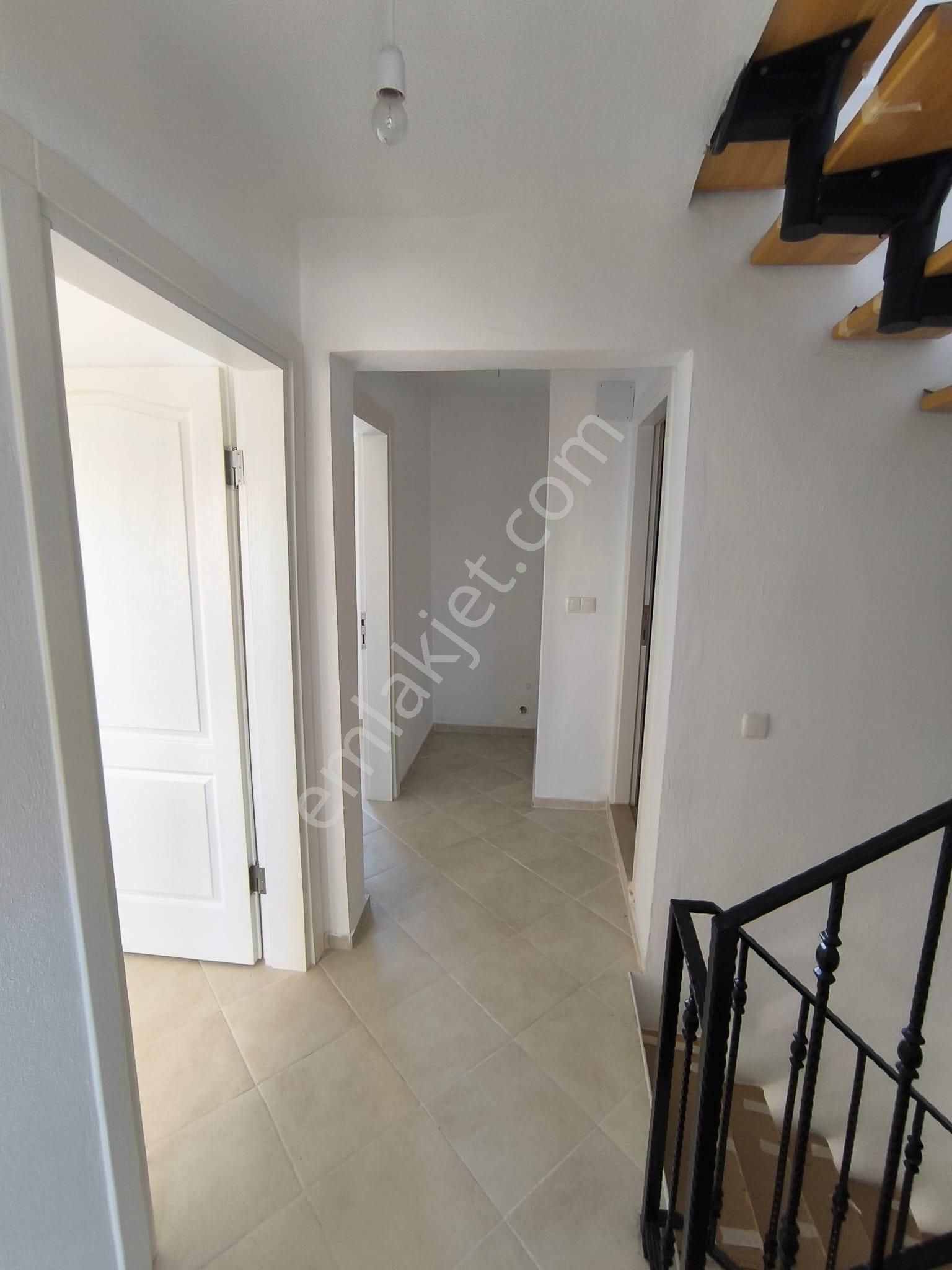 Gültan Sitesinde Deniz Manzaralı Dubleks 3+1 Villa - Görsel 14