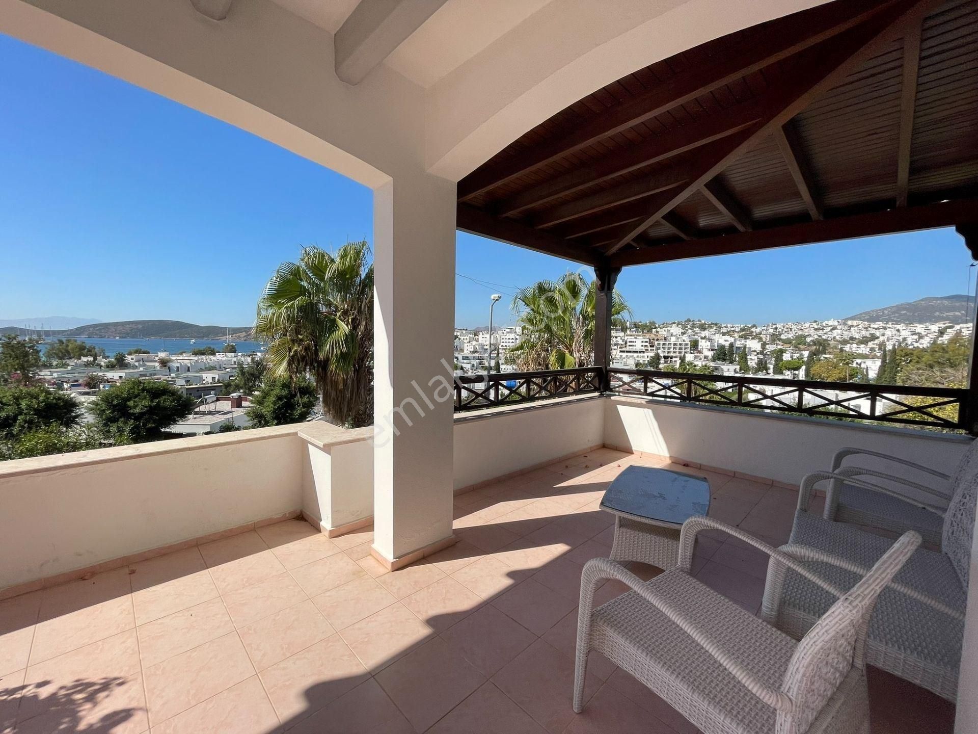 Bodrum Marinaya-plaja Yakın Özel Havuzlu 3+1 Yazlık Villa