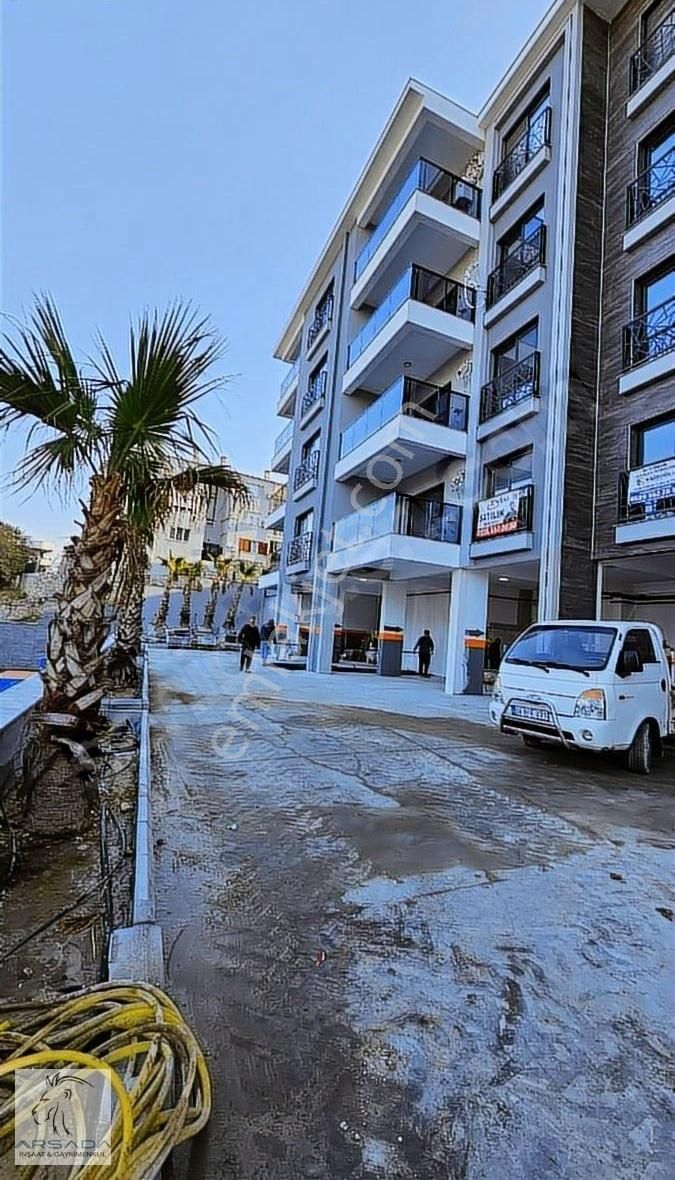 Kuşadası Merkezde Havuzlu Site Satılık 2+1 Daire - Görsel 16