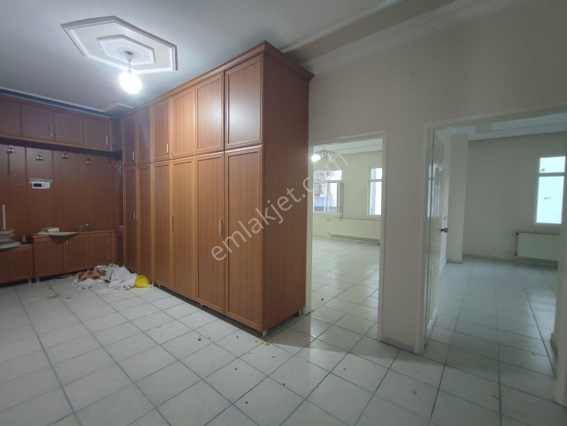 Ninova Ya Yakin Tasisler Halk Eğitim Karşısında Kiralık 3+1 Daire