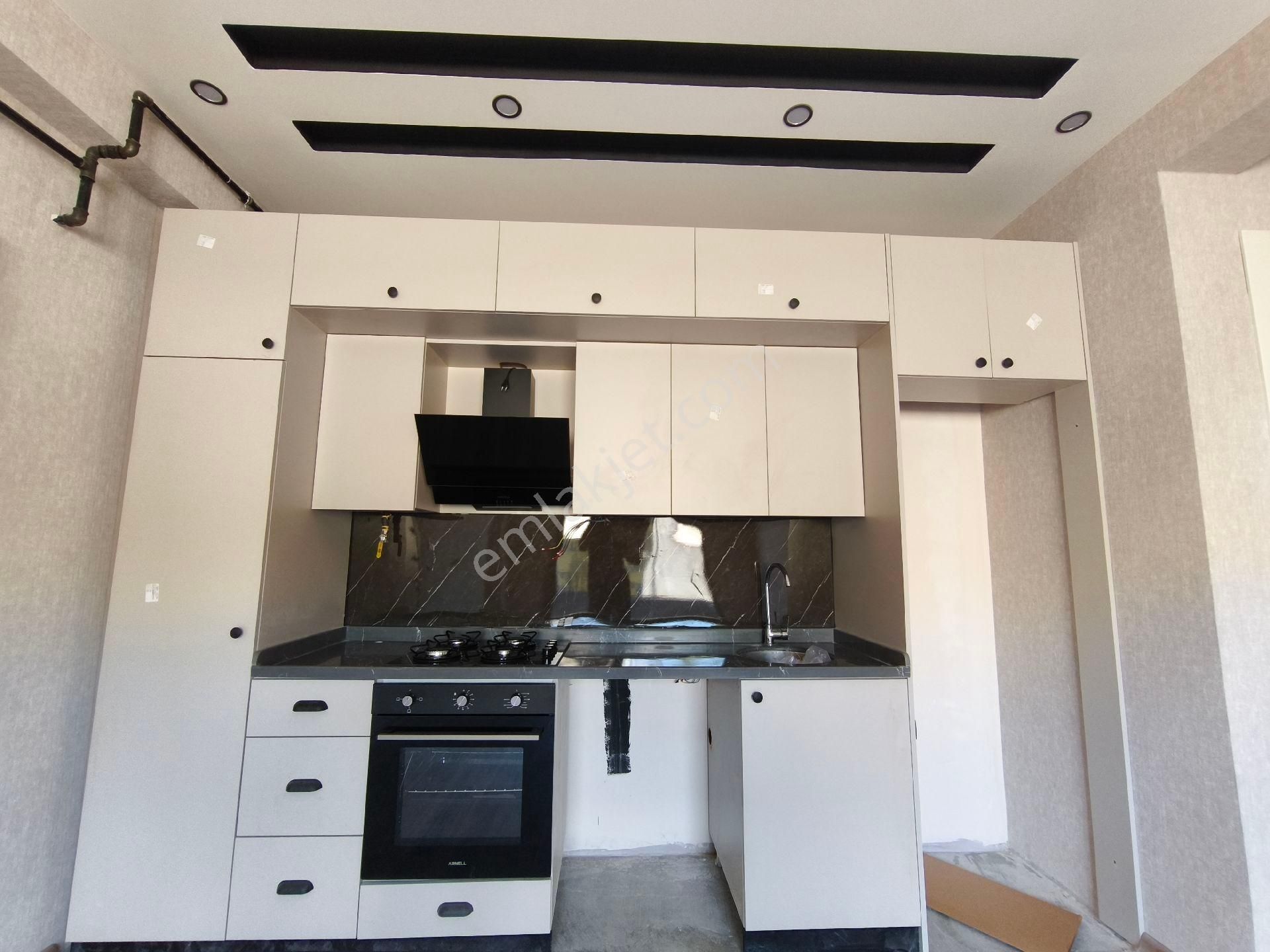 Kadir Geylani Emlaktan Karaköprü Narlıkuyu 2.35 Te Cadde Üstü Kiralık Lüx. 2+1 Daire