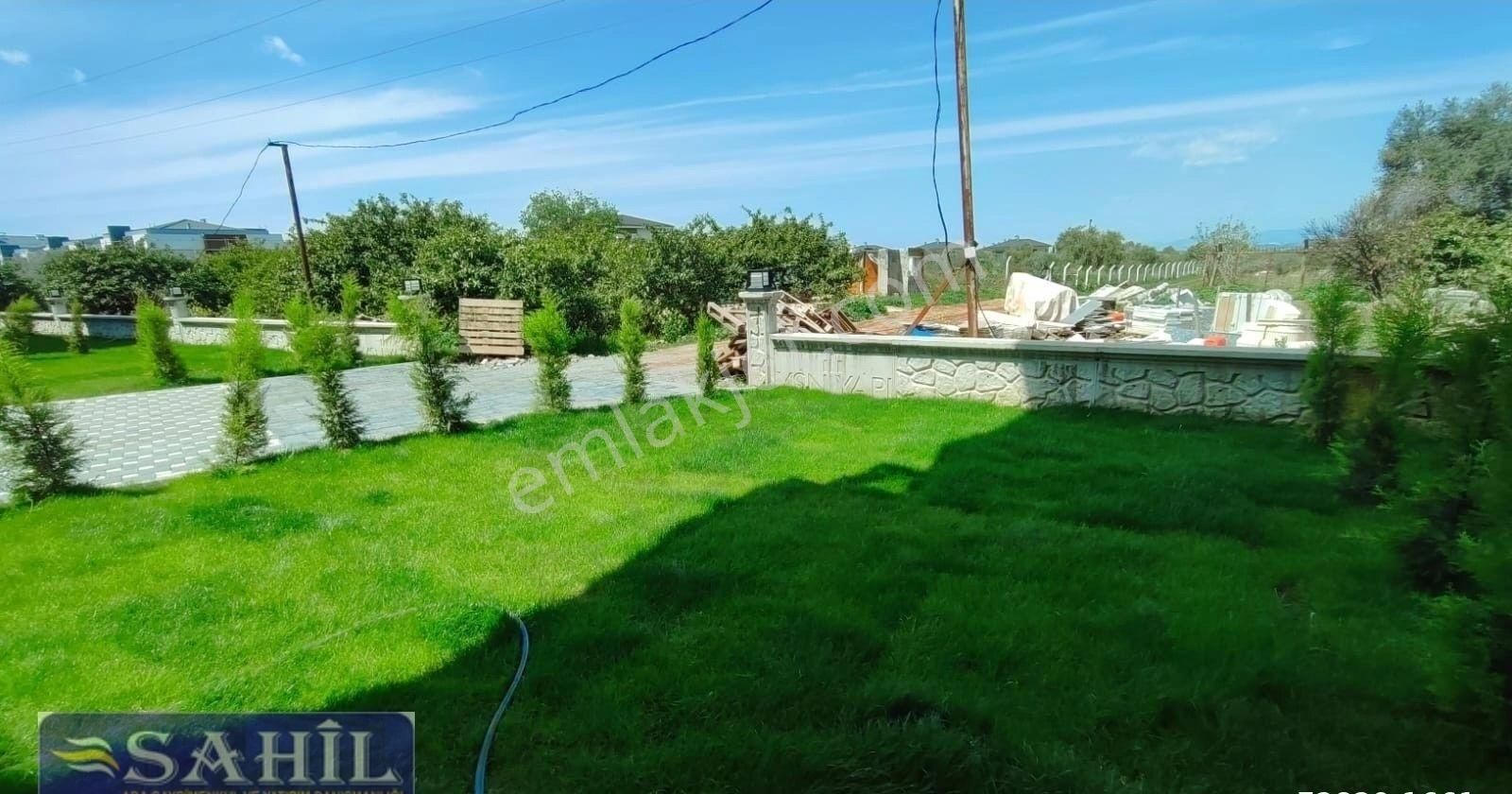 Kuşadası Davutlar Satılık Bahçe Katı Havuzlu 1+1 Daire