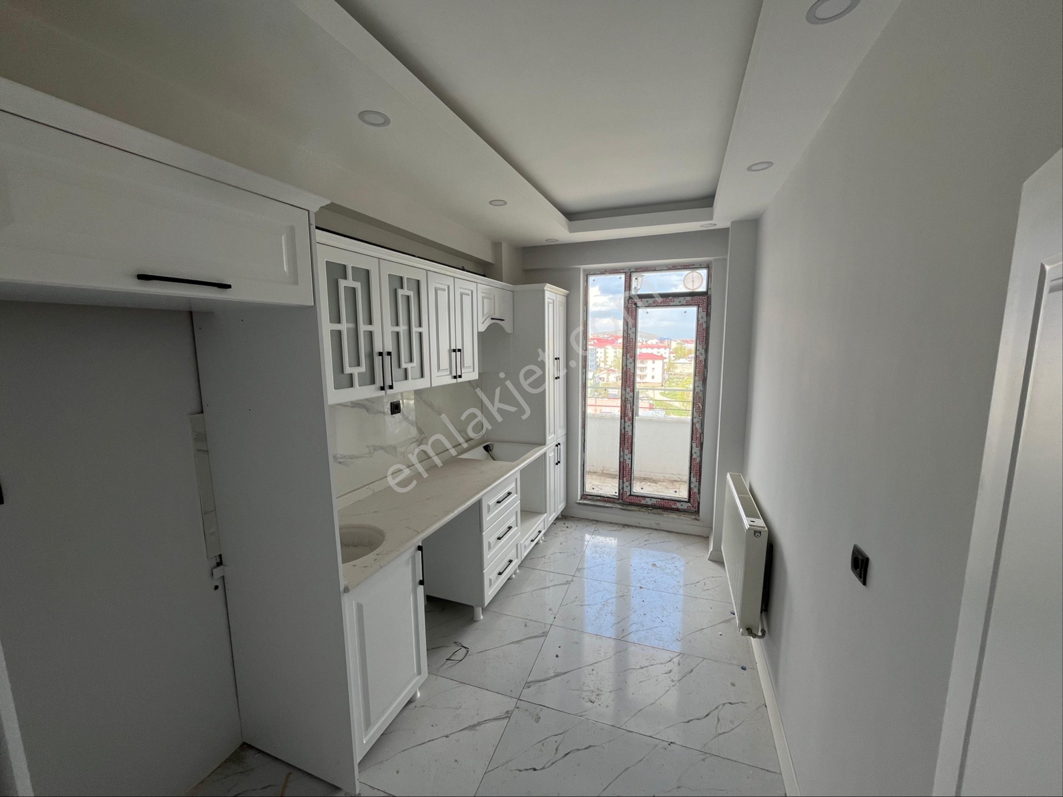 Kars Pusula Emlaktan Satılık 2+1 Daire