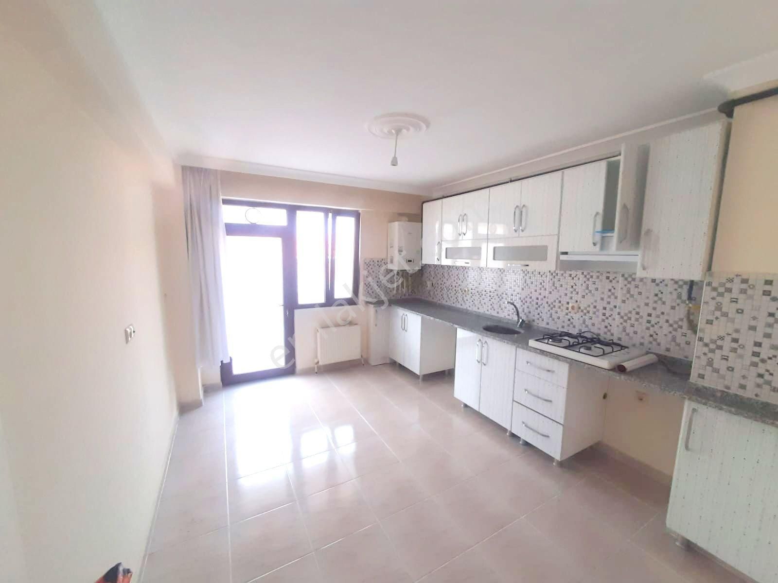 71 Evler Açelya Durağı Yakını Asansörlü 2+1 Kiralık Daire