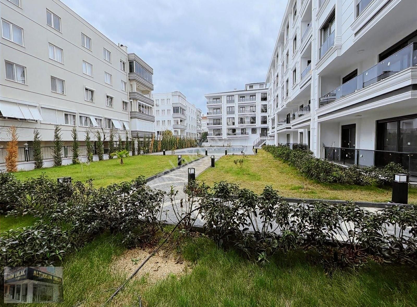 Sarımsaklı'da Yüzme Havuzlu Sitede 2+1 Satılık Yazlık - Görsel 11