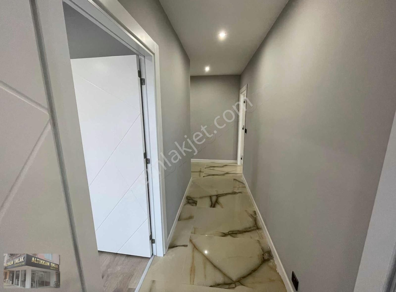 Sarımsaklı'da Yüzme Havuzlu Sitede 2+1 Satılık Yazlık - Görsel 18
