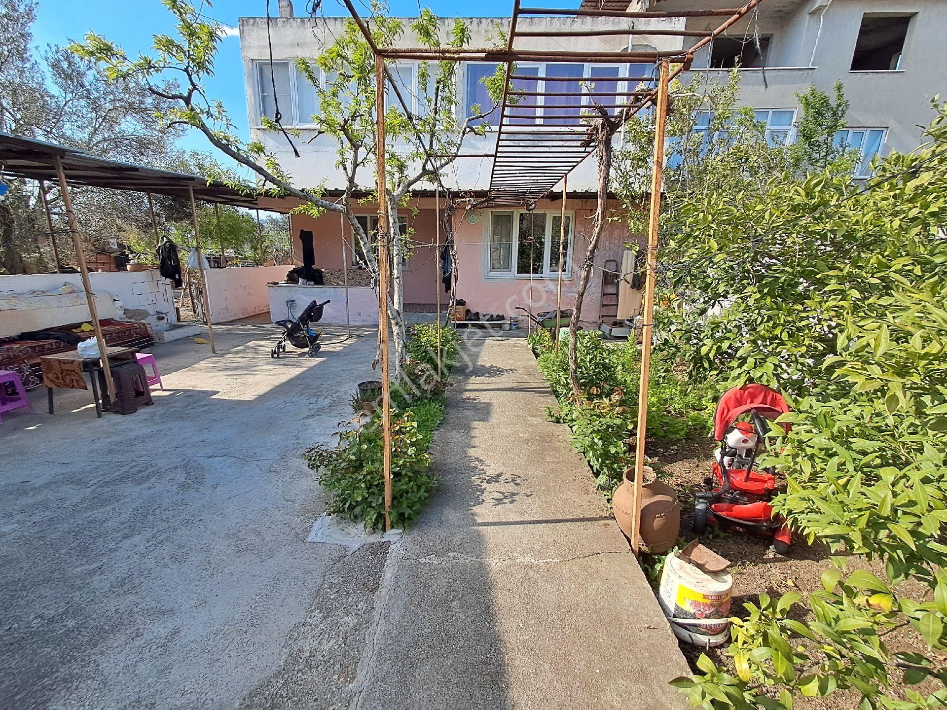 Eryılmaz Gayrimenkul'den Havran Küçükdere Köyünde 2090m2 2 Katlı Ev Ve Kurulu Satılık Çiftlik - Görsel 9