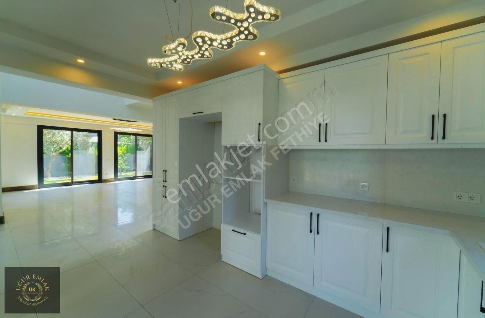 Uğur Emlaktan Fethiye Akarca Mah. Triplex 6+1 Satılık Villa - Görsel 6