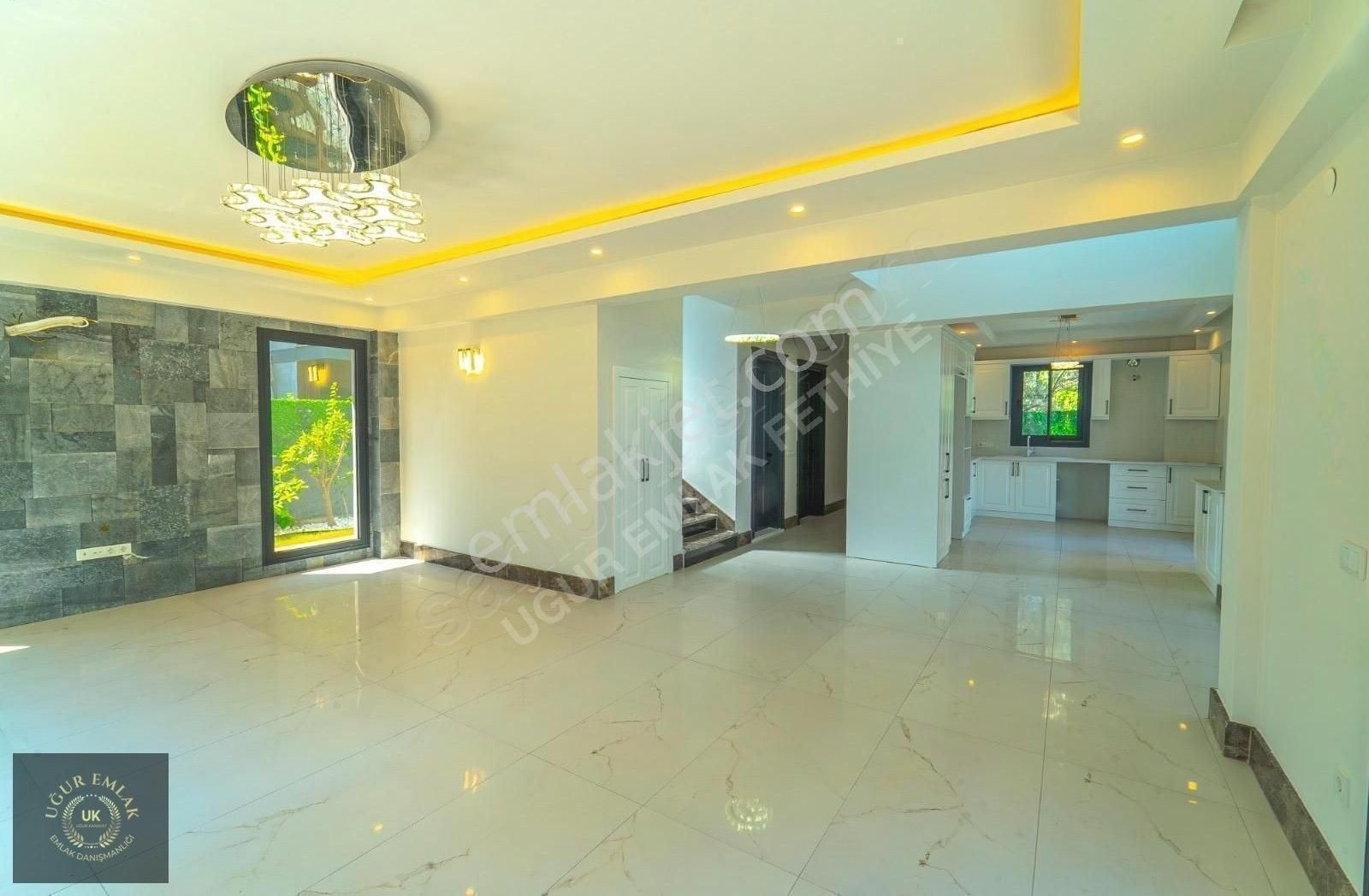 Uğur Emlaktan Fethiye Akarca Mah. Triplex 6+1 Satılık Villa - Görsel 8