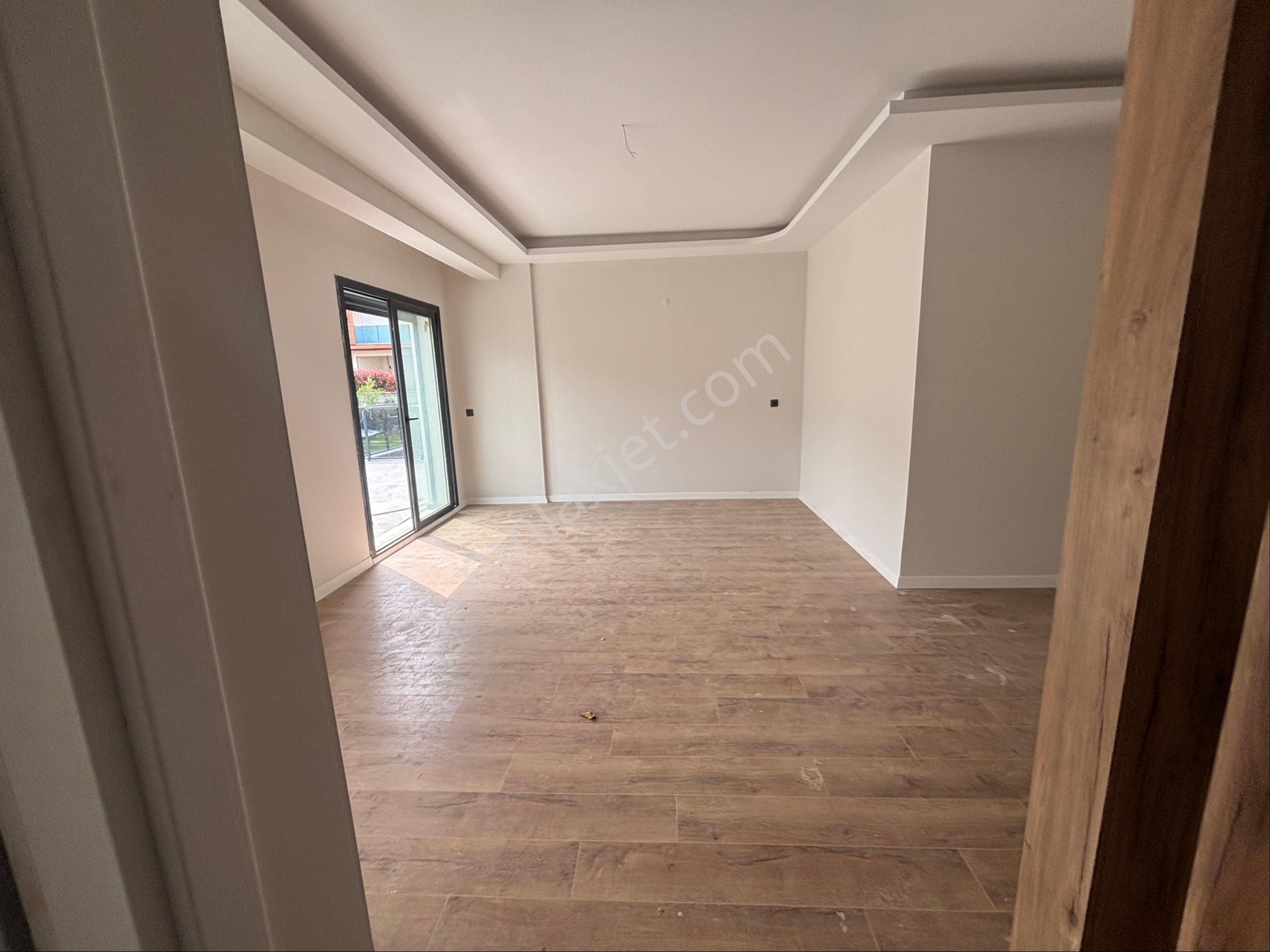 Kuşadası Değirmendere’de Satılık Geniş Bahçe Katı - Görsel 17