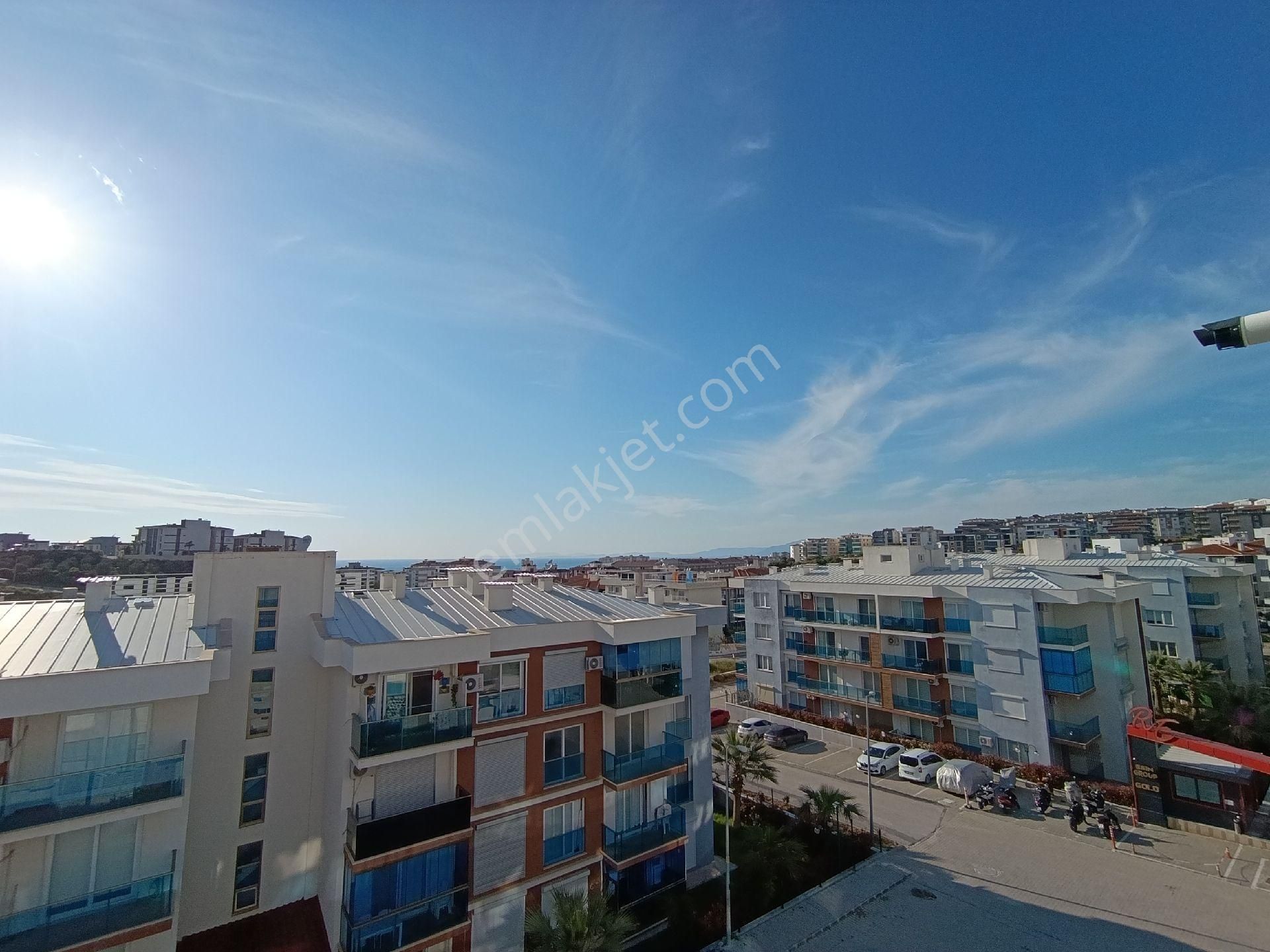 Kuşadası'nda Havuzlu Sitede Doğalgazlı 1+1 Daire - Görsel 27