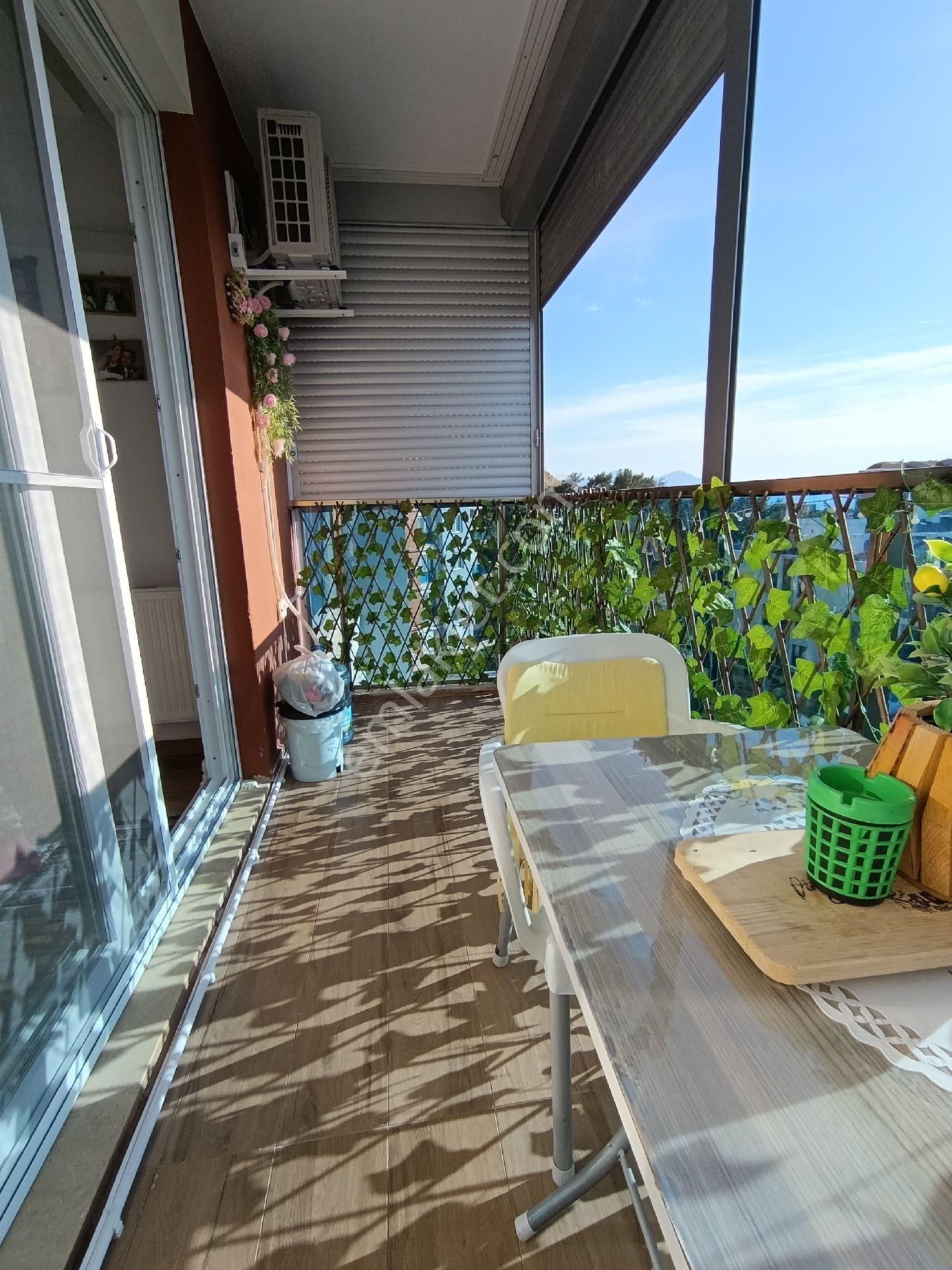 Kuşadası'nda Havuzlu Sitede Doğalgazlı 1+1 Daire - Görsel 24