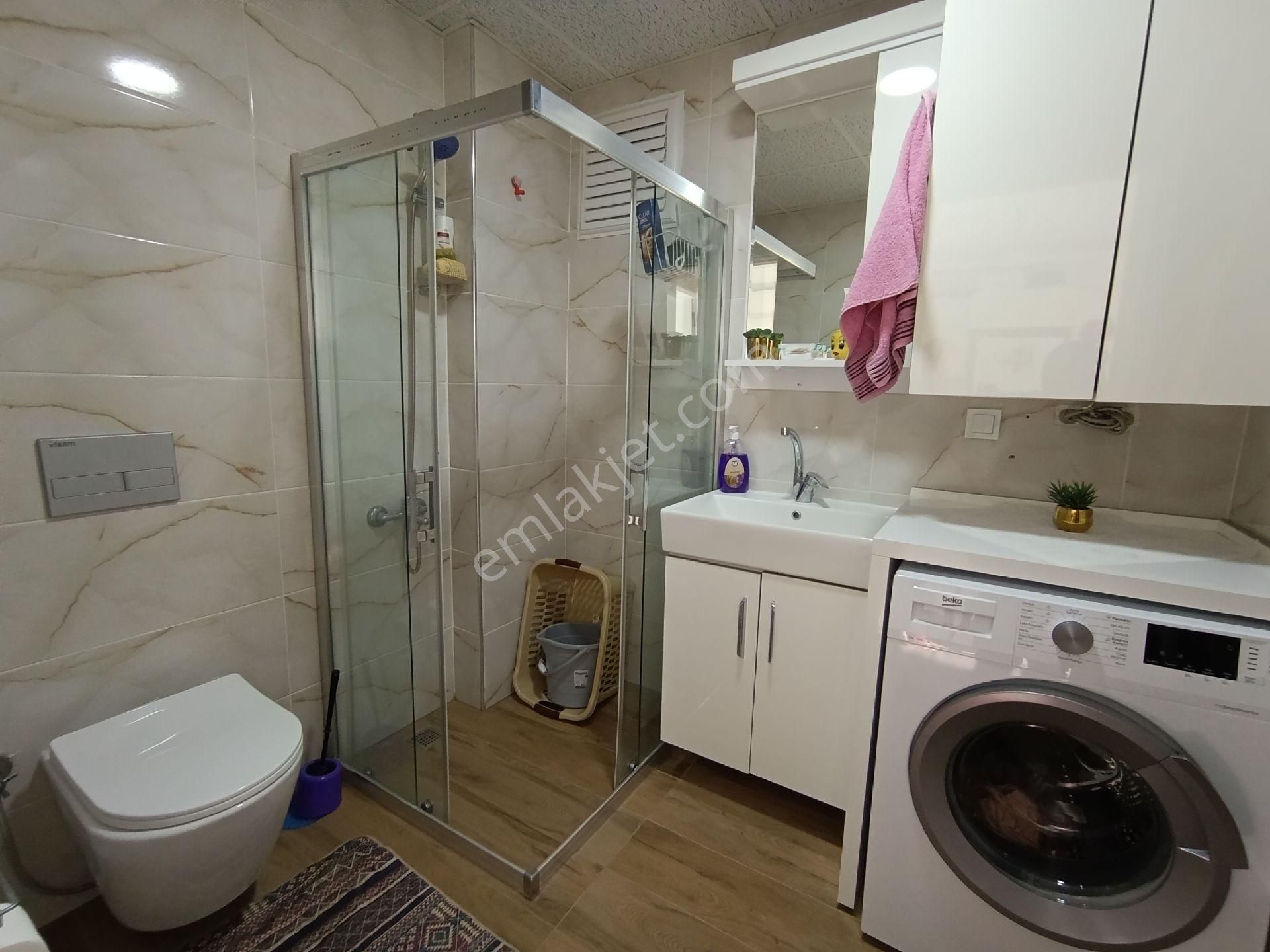 Kuşadası'nda Havuzlu Sitede Doğalgazlı 1+1 Daire - Görsel 17