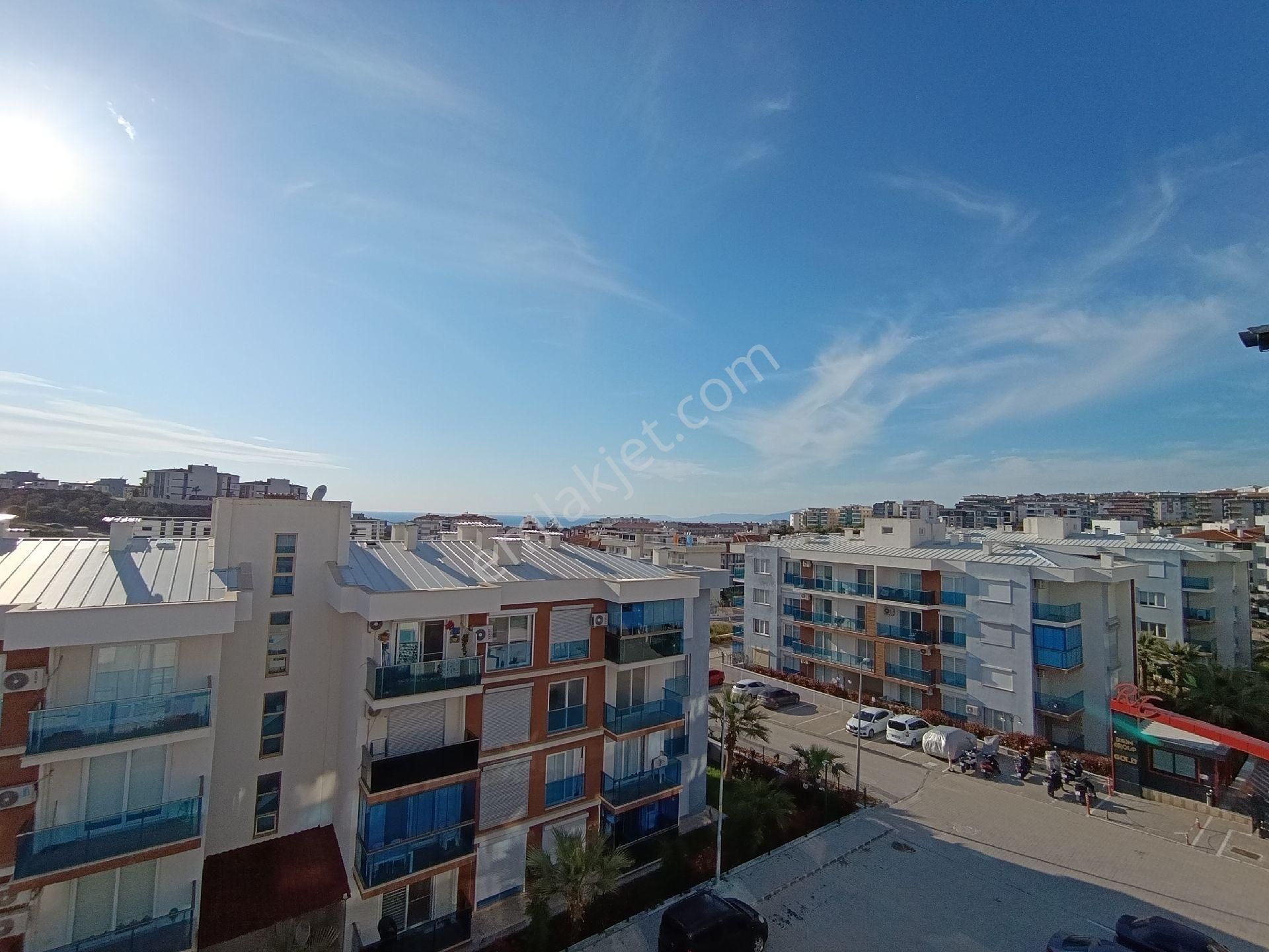 Kuşadası'nda Havuzlu Sitede Doğalgazlı 1+1 Daire - Görsel 28