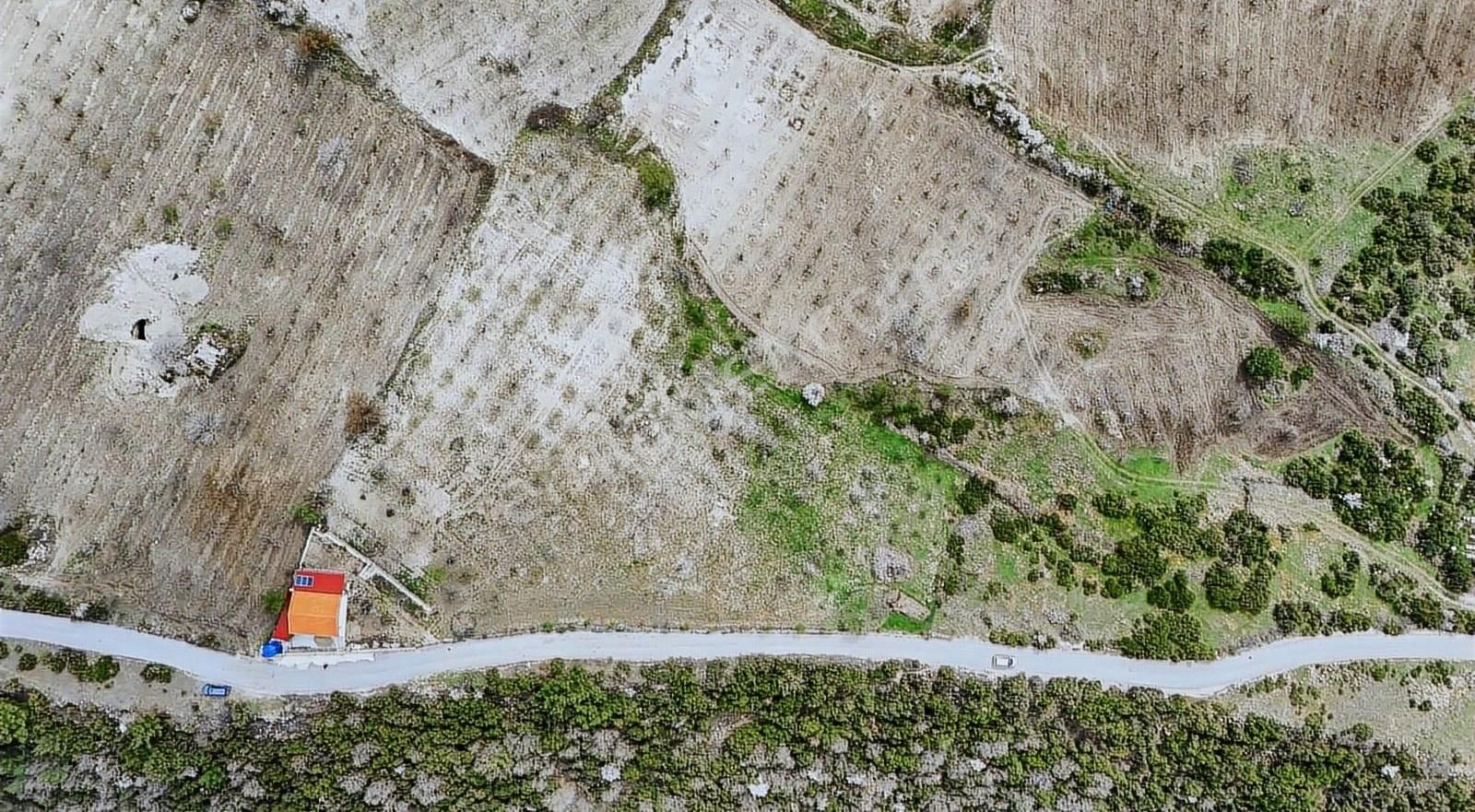 Bornova Beşyol Köyünde Eşsiz Doğasıyla Satılık Parseller - Görsel 2