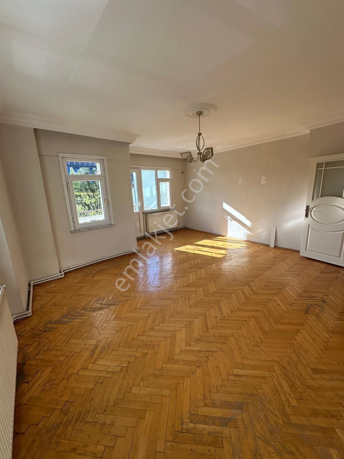 Ata Emlak!tan Vega Avm Karşısı 3+1 Boş Kiralık Arakat Daire